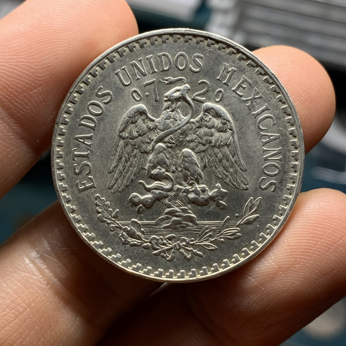 《竞宝斋》钱币微拍-第24场-本周日，周一2场连拍（全场顺丰包邮） 墨西哥 1944年 鹰洋 1比索 银币 原光好品 MS的状态可以送评