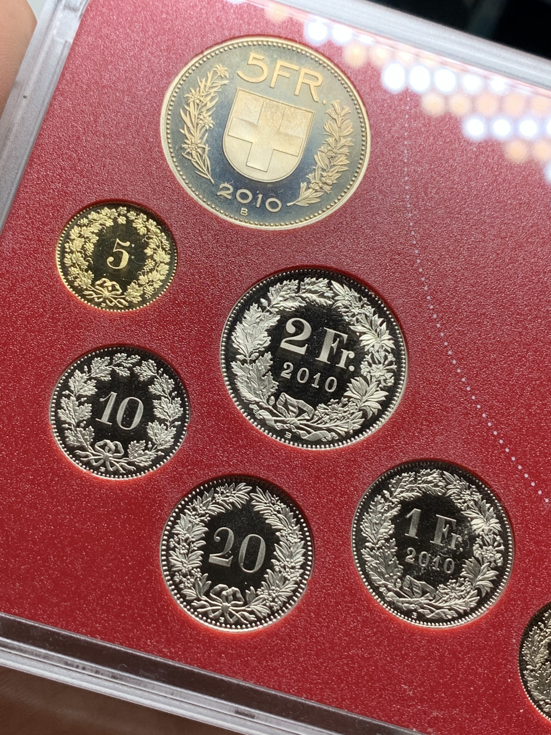 《竞宝斋》钱币微拍-第24场-本周日，周一2场连拍（全场顺丰包邮） 瑞士 2010年 少见 原装塑盒 全套8枚 带双金属 套币