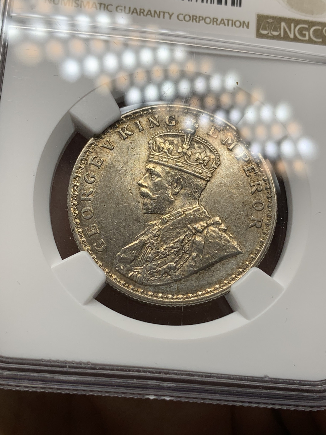 《竞宝斋》钱币微拍-第24场-本周日，周一2场连拍（全场顺丰包邮） NGC UNCD印度1911年猪卢比银币 发行当年即回炉销毁，存世不多