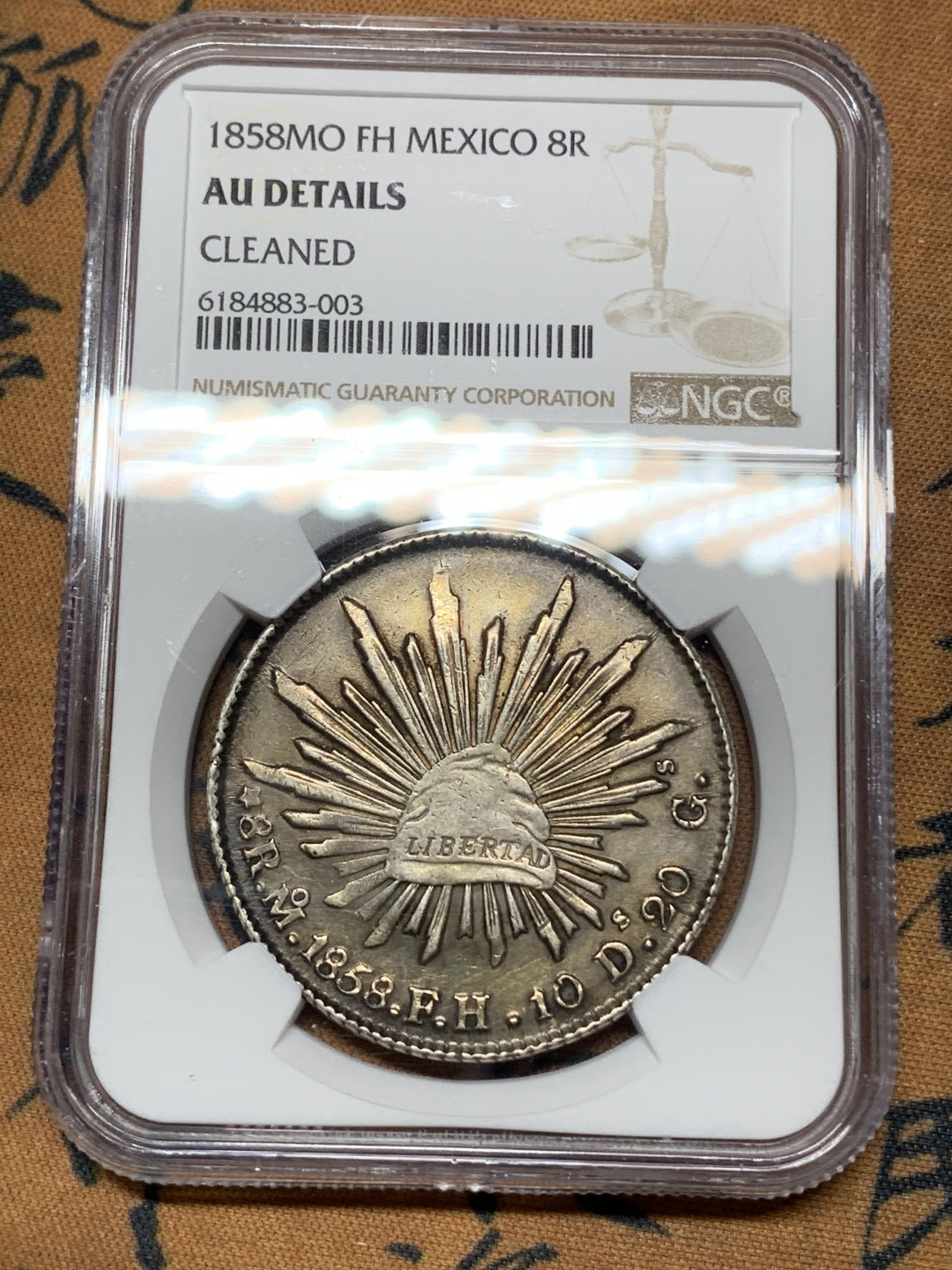 《竞宝斋》钱币微拍-第24场-本周日，周一2场连拍（全场顺丰包邮） NGC AUD墨西哥1858年8R鹰洋 原味深打鹰洋，严评未给分