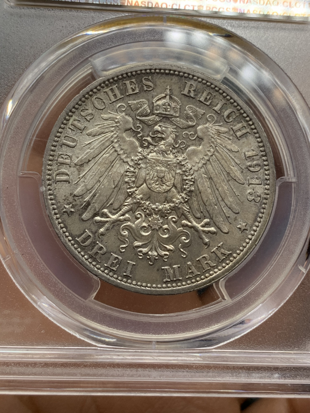 《竞宝斋》钱币微拍-第24场-本周日，周一2场连拍（全场顺丰包邮） PCGS-MS65+ 德国萨克森 1913-E年 建功碑 3马克 银币 淡彩包浆 顶级状态