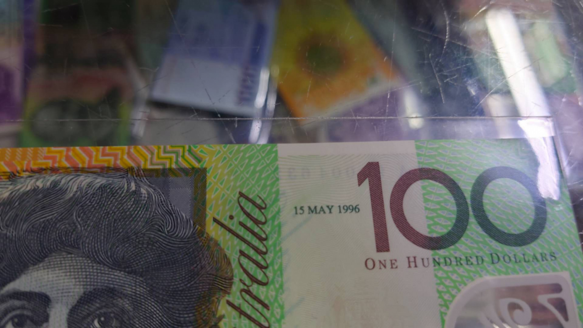 今晚八点半【囧羊收藏】精选微拍第43期暨2021年第三十四期 世界纸币精选 1996年澳大利亚100元塑料钞 首发AA冠带年份 全新UNC