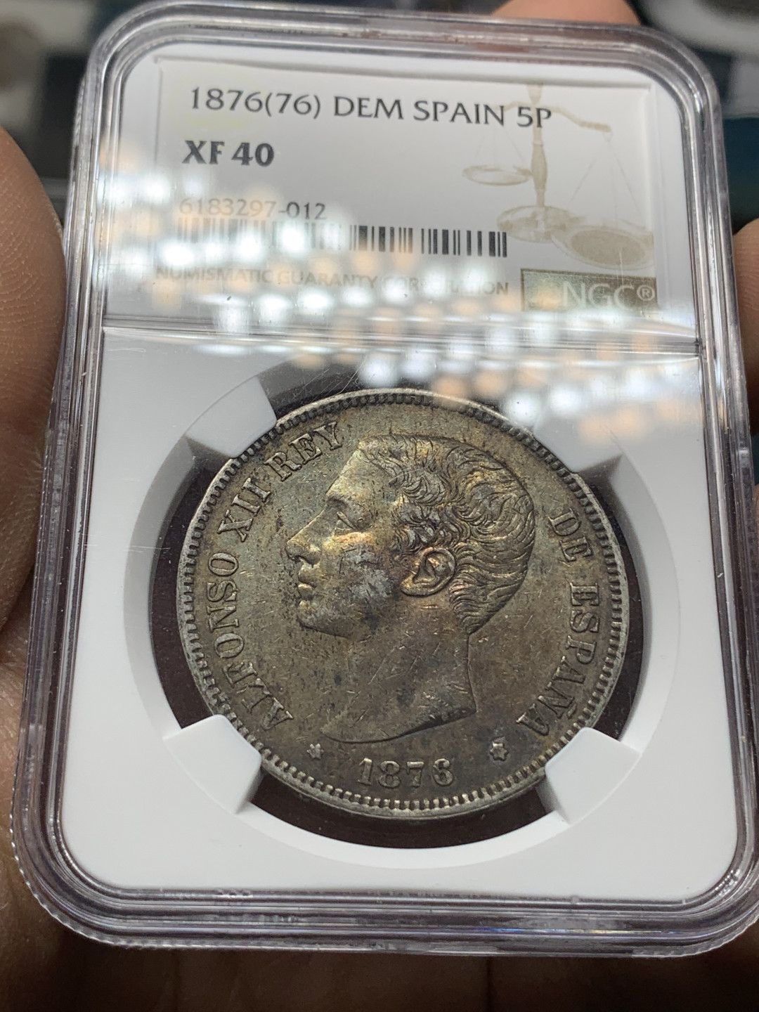 《竞宝斋》钱币微拍-第25场-本周日，周一2场连拍（全场顺丰包邮） NGC XF40 西班牙 1876（76）年 5比塞塔 深五彩包浆 较少年份