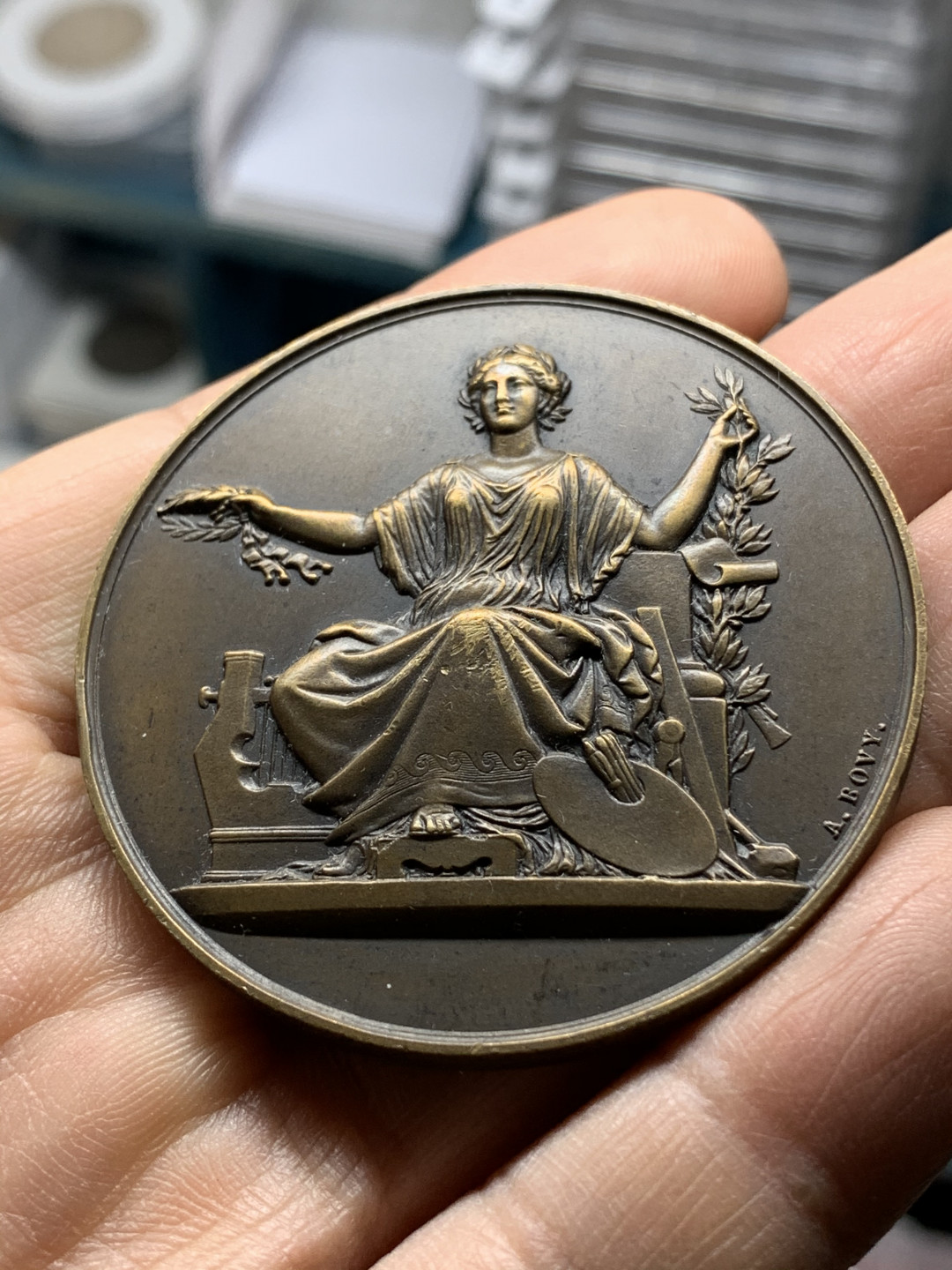 《竞宝斋》钱币微拍-第25场-本周日，周一2场连拍（全场顺丰包邮） 法国女神艺术铜章 直径：51mm  重量：58g  边铭：丰饶角+铜标  