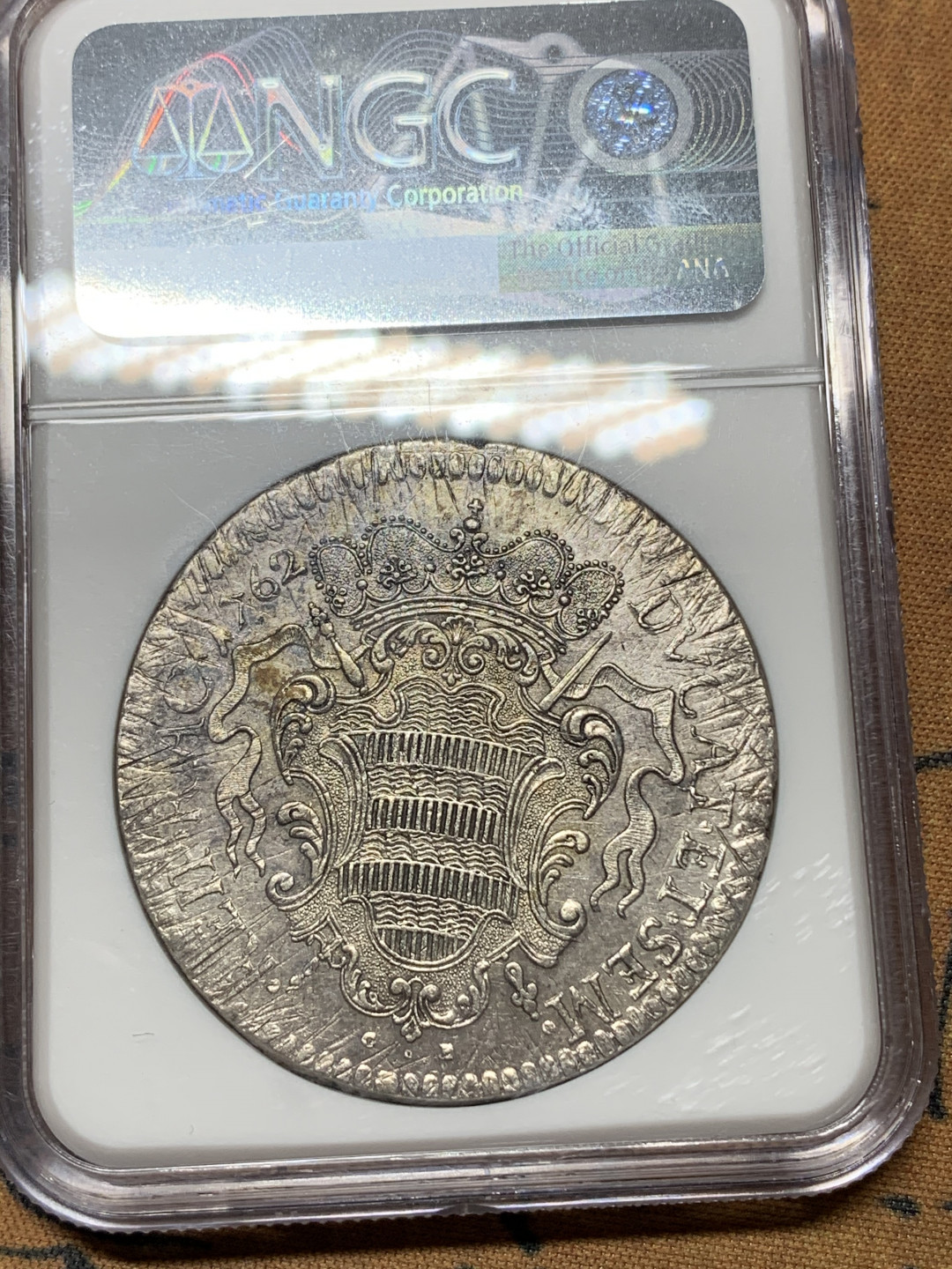 《竞宝斋》钱币微拍-第25场-本周日，周一2场连拍（全场顺丰包邮） NGC-AU58 拉古萨 1762年 1泰勒 银币 所见最佳打制状态 减重痕完美避开中央