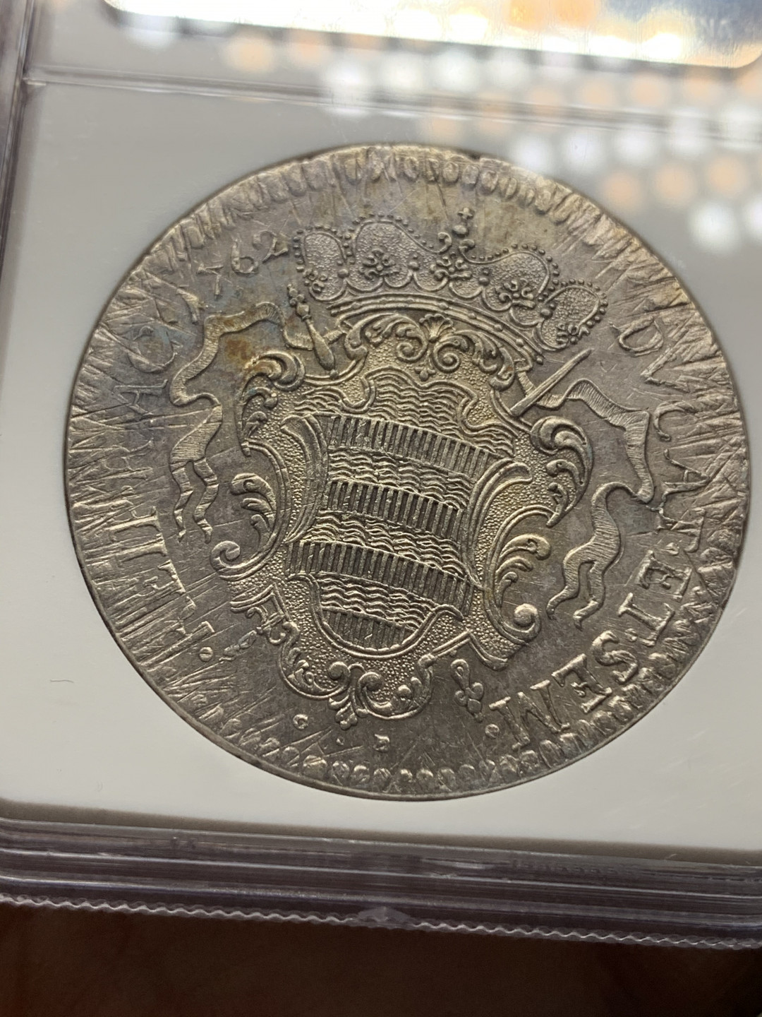 《竞宝斋》钱币微拍-第25场-本周日，周一2场连拍（全场顺丰包邮） NGC-AU58 拉古萨 1762年 1泰勒 银币 所见最佳打制状态 减重痕完美避开中央