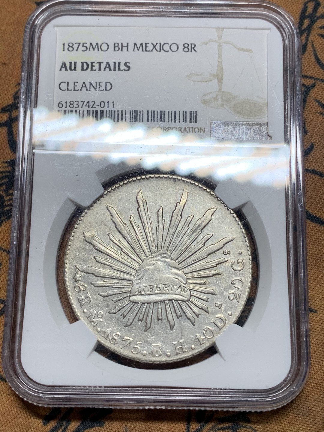 《竞宝斋》钱币微拍-第25场-本周日，周一2场连拍（全场顺丰包邮） NGC AUD 1875墨西哥城中期花边鹰洋 老鹰全羽毛底板漂亮