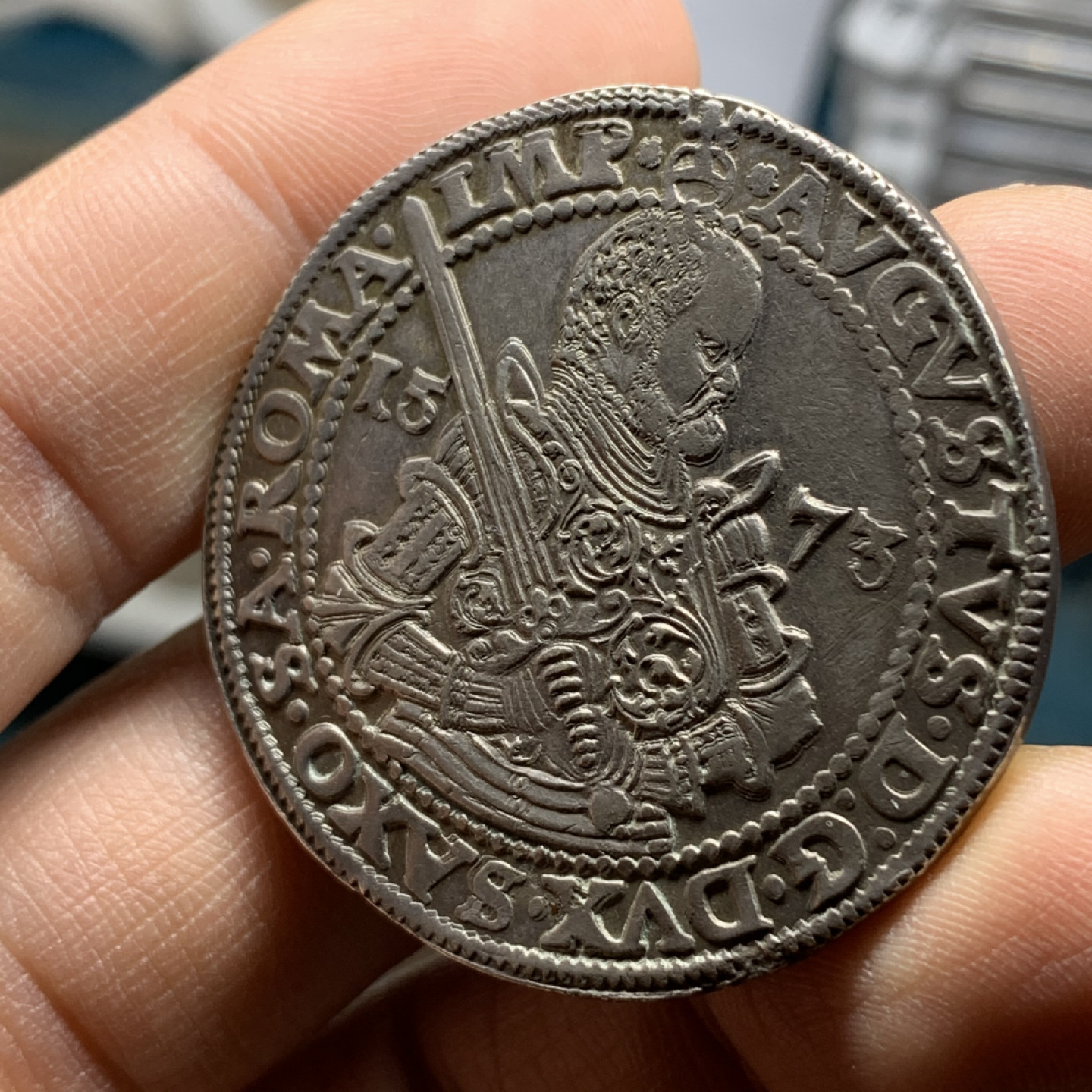 《竞宝斋》钱币微拍-第25场-本周日，周一2场连拍（全场顺丰包邮） 稀少德国 16世纪萨克森 1573年 阿尔伯特 泰勒 大银币 老包浆 人物细节清晰 深打明显 估计AU55的品