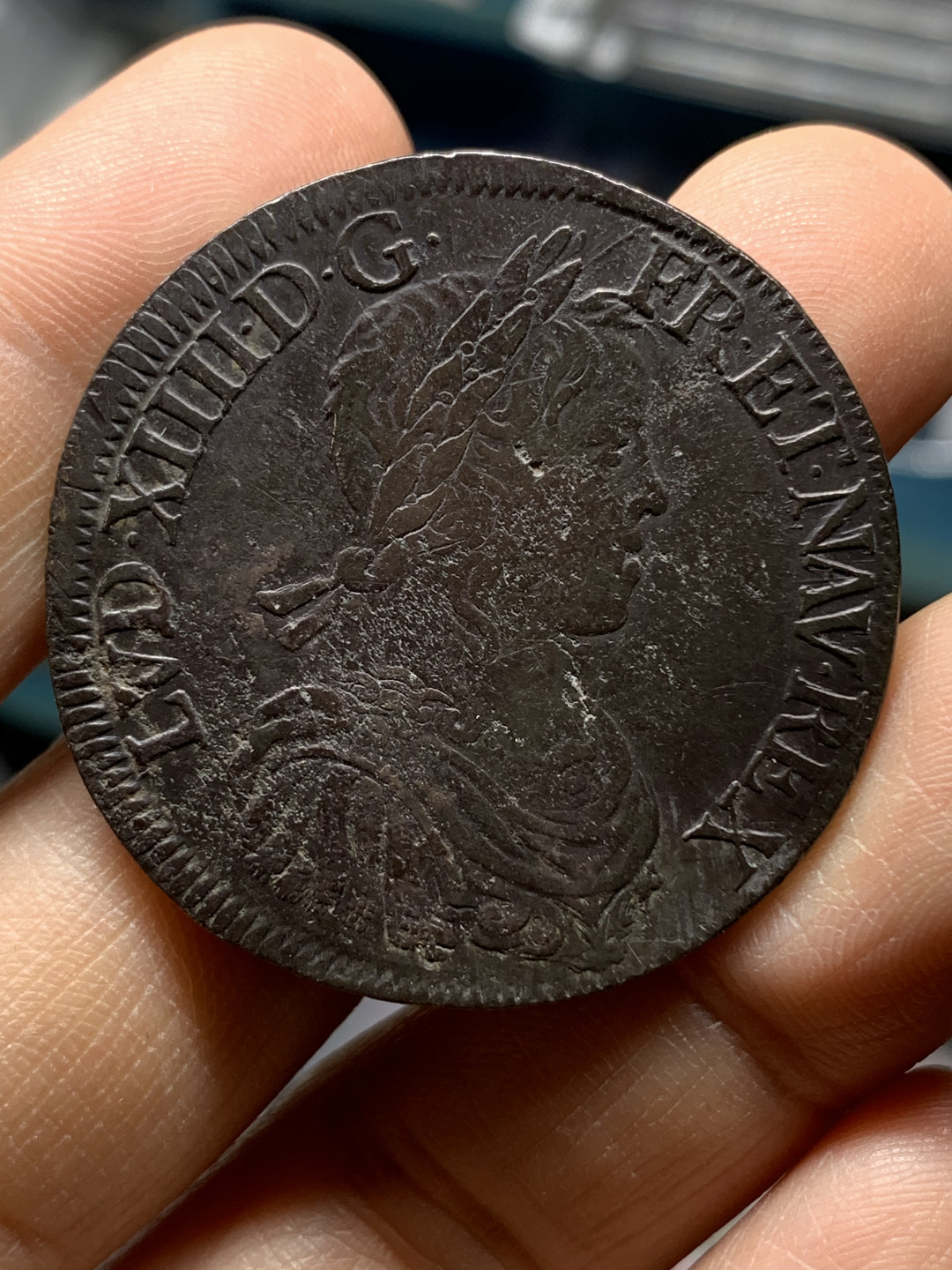 《竞宝斋》钱币微拍-第25场-本周日，周一2场连拍（全场顺丰包邮） 法国 1652年 路易十四 T厂 埃居 大银币 稀少品种 主币 27克，直径39.1-39.5  有磨边