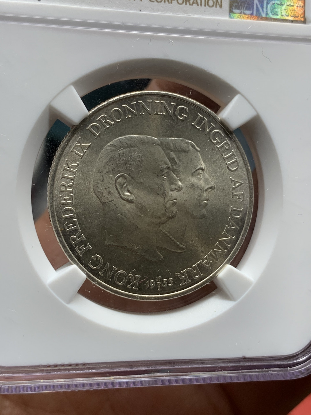 《竞宝斋》钱币微拍-第25场-本周日，周一2场连拍（全场顺丰包邮） NGC-MS63  1955年丹麦地图2K银币