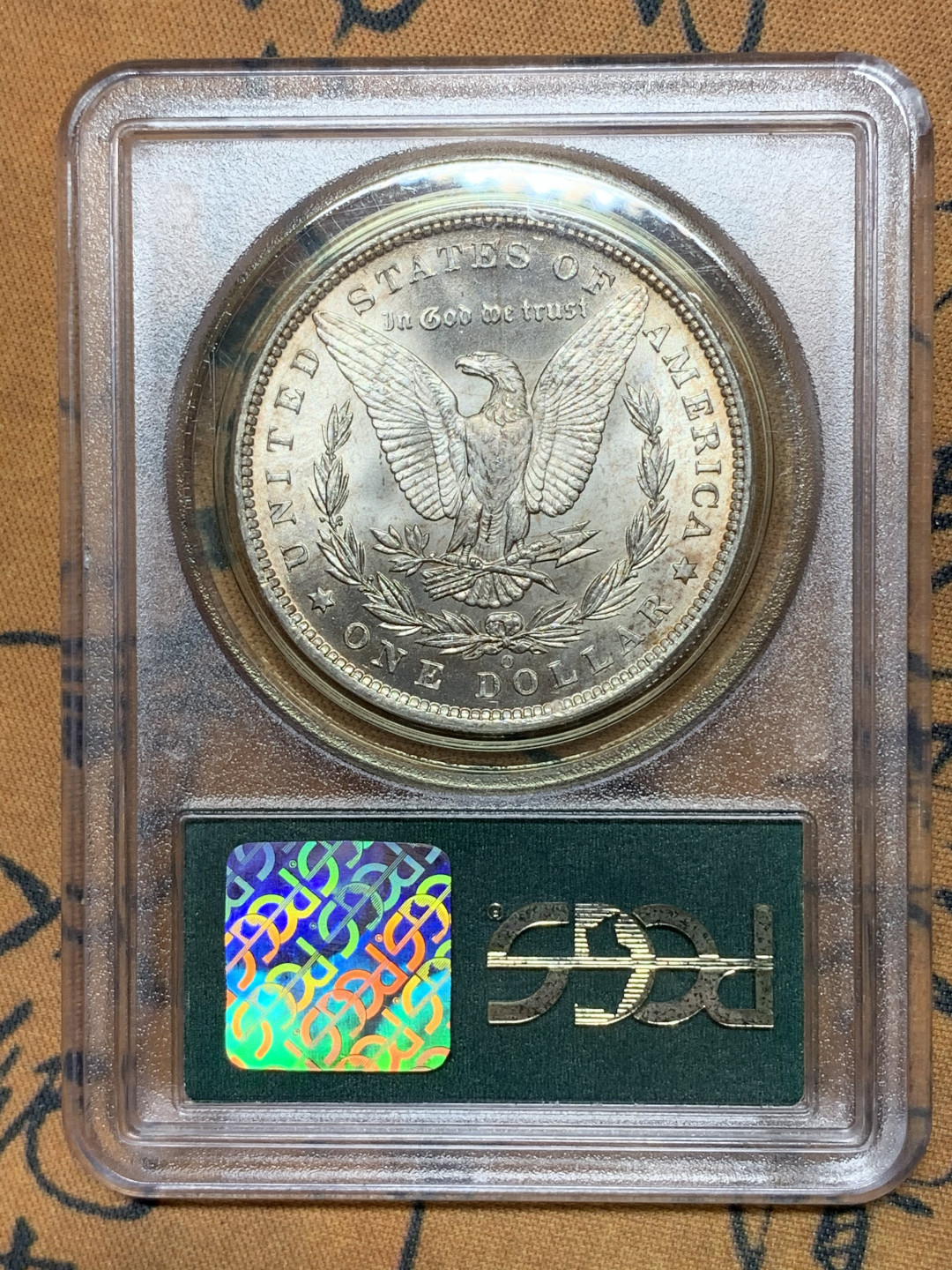 《竞宝斋》钱币微拍-第25场-本周日，周一2场连拍（全场顺丰包邮） pcgs-ms64 1885年美国摩根银元 紫罗兰黑五彩 黄油金彩 阴阳合璧 实物极美 非常稀有的经典老绿盒 标签和胶圈都是绿色的 