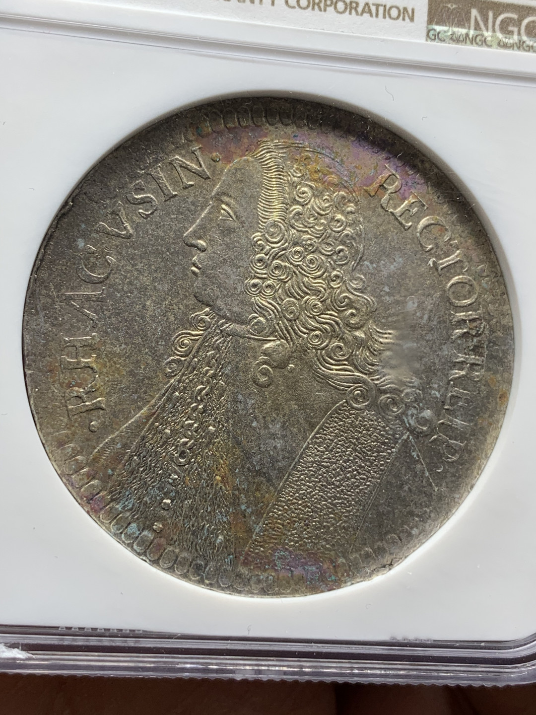 《竞宝斋》钱币微拍-第25场-本周日，周一2场连拍（全场顺丰包邮） NGC-AU58 拉古萨 1762年 1泰勒 银币 所见最佳打制状态 减重痕完美避开中央