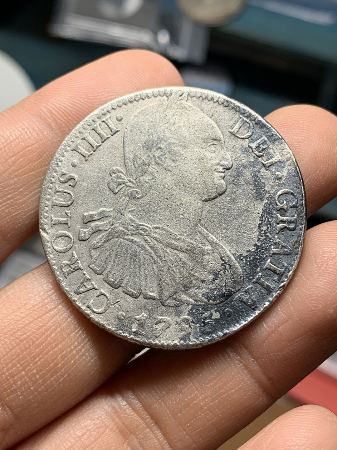 《竞宝斋》钱币微拍-第25场-本周日，周一2场连拍（全场顺丰包邮） 西属 墨西哥 1796年 卡洛斯四世 8R 双柱 大银币 有磨边