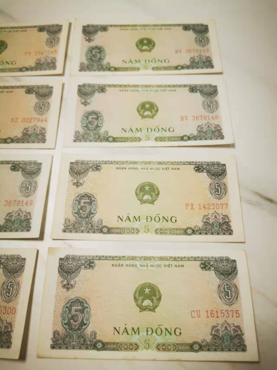 【鲸贝乐淘★叁拍包邮★新年快乐】千字文·第“释纷利俗，竝皆佳妙”号拍卖 【越南🇻🇳】1976年5盾9张，有一角黄斑，未流通全新全品如图，Aunc