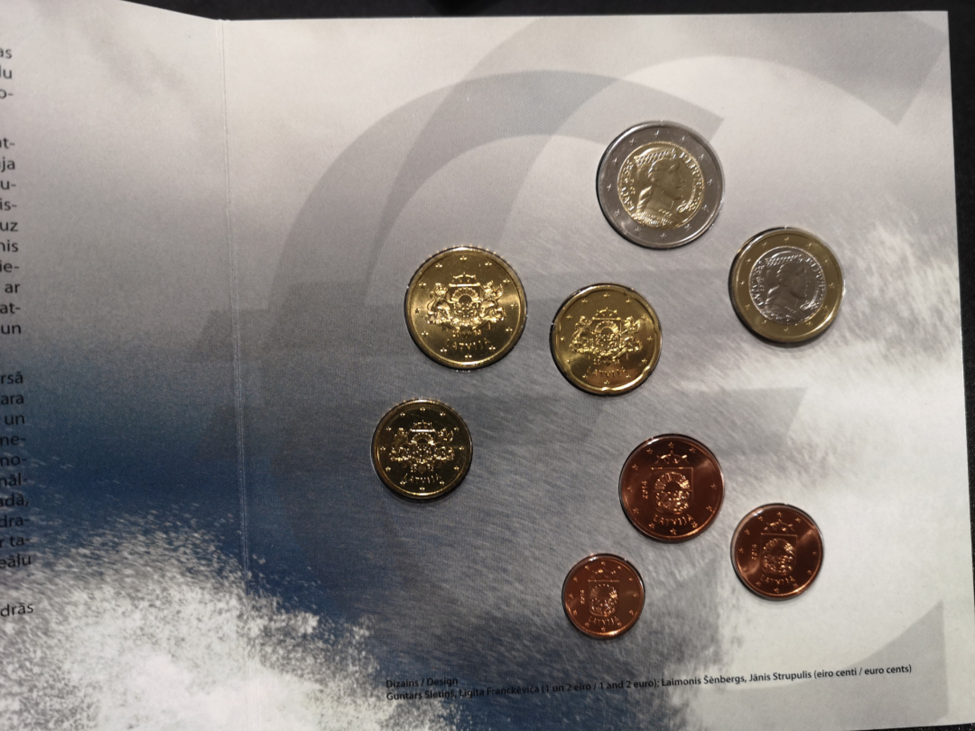 👍2022新年第一拍《外钞收藏家》第一百五十九期拍卖（本期59件） 2014年拉脱维亚 硬币全套 官方包装套币