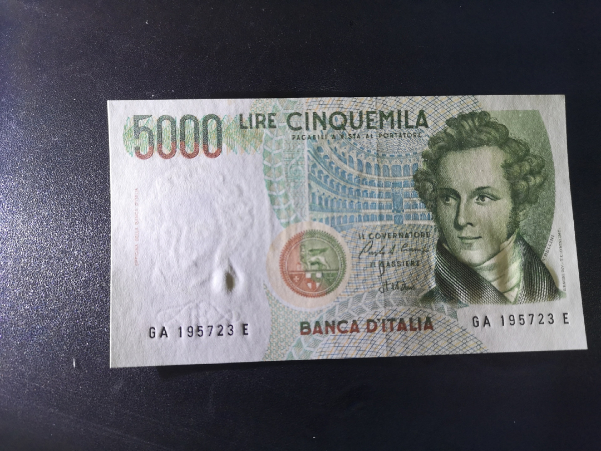 👍2022新年第一拍《外钞收藏家》第一百五十九期拍卖（本期59件） 1985年意大利5000 全新UNC 生日号