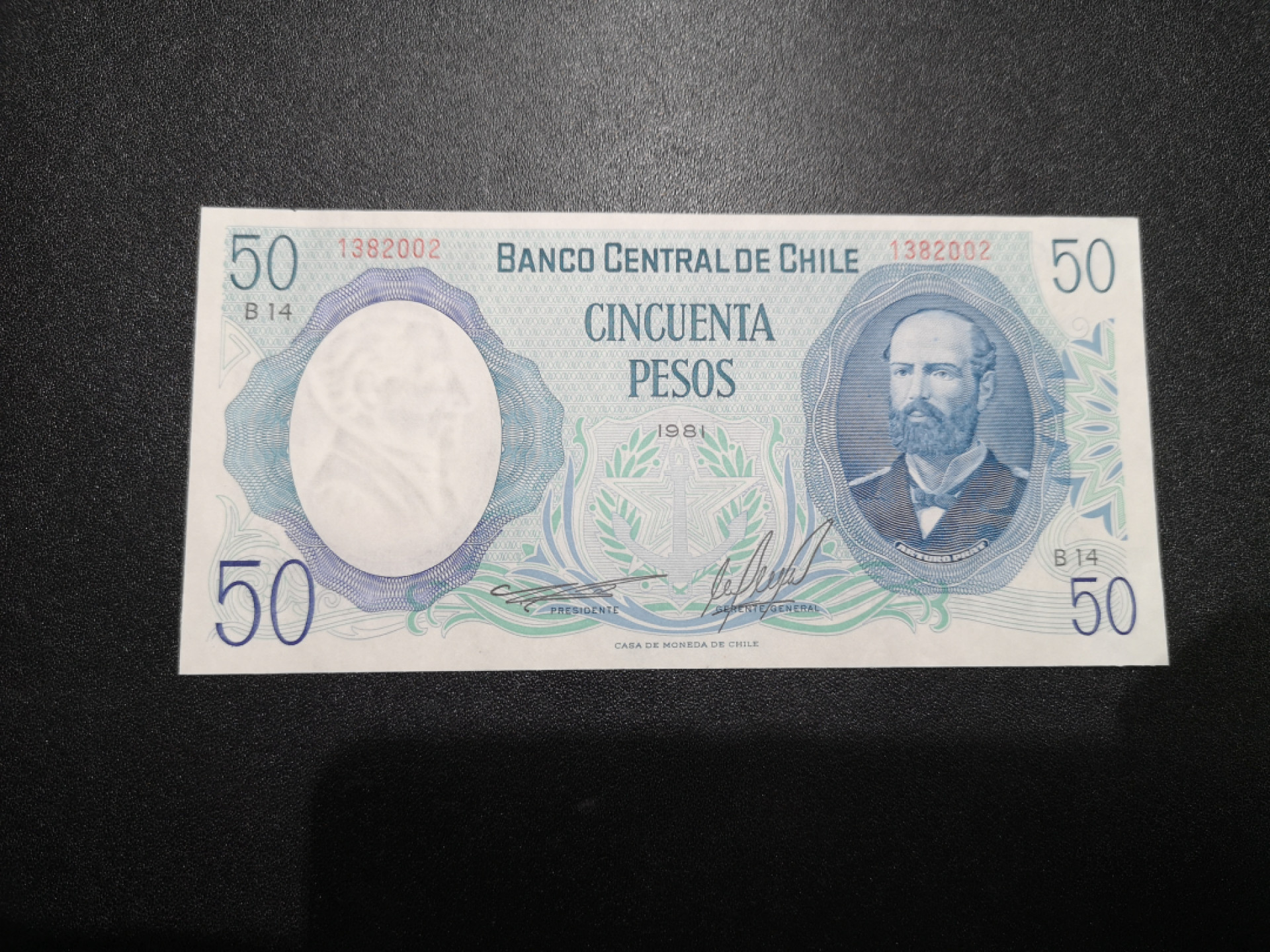 👍2022新年第一拍《外钞收藏家》第一百五十九期拍卖（本期59件） 加拿大风景版1元 纪念钞 AU一个角软折了 加智利50比索近全新 也是册子币边角有瑕疵 