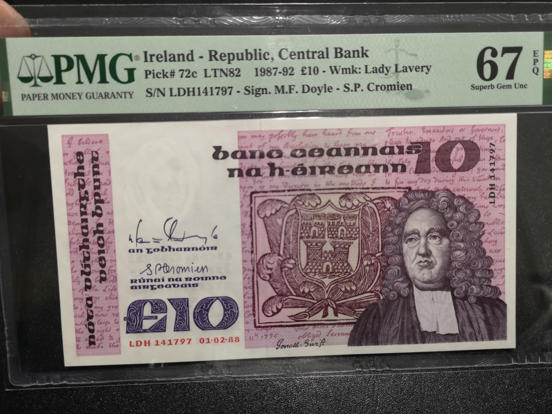 👍2022新年第一拍《外钞收藏家》第一百五十九期拍卖（本期59件） 1988年爱尔兰10镑 PMG67 冠军分