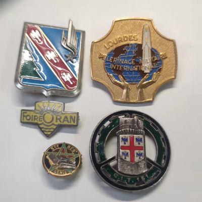 交易所2022年元旦拍卖 - 法国小徽章一组