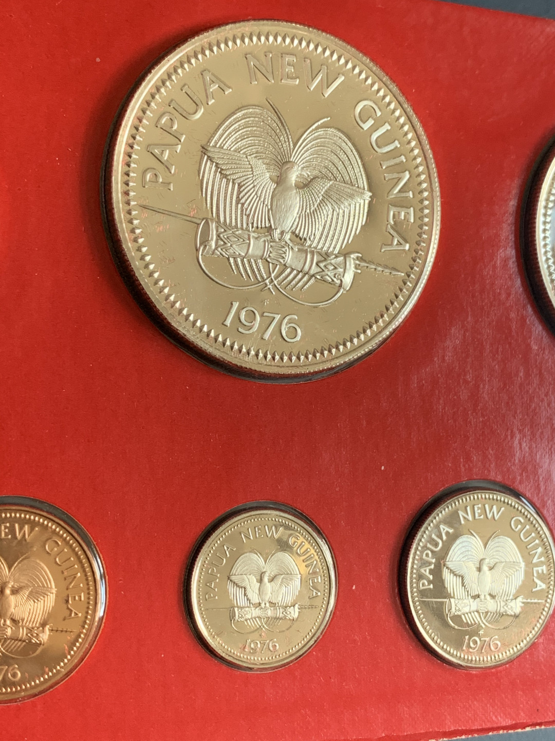 《竞宝斋》钱币微拍-第26场 元旦特刊（全场顺丰包邮） 原盒证书 巴布亚新几内亚1976年 8枚套精制币 5和10元面值是银币 富兰克林造币厂