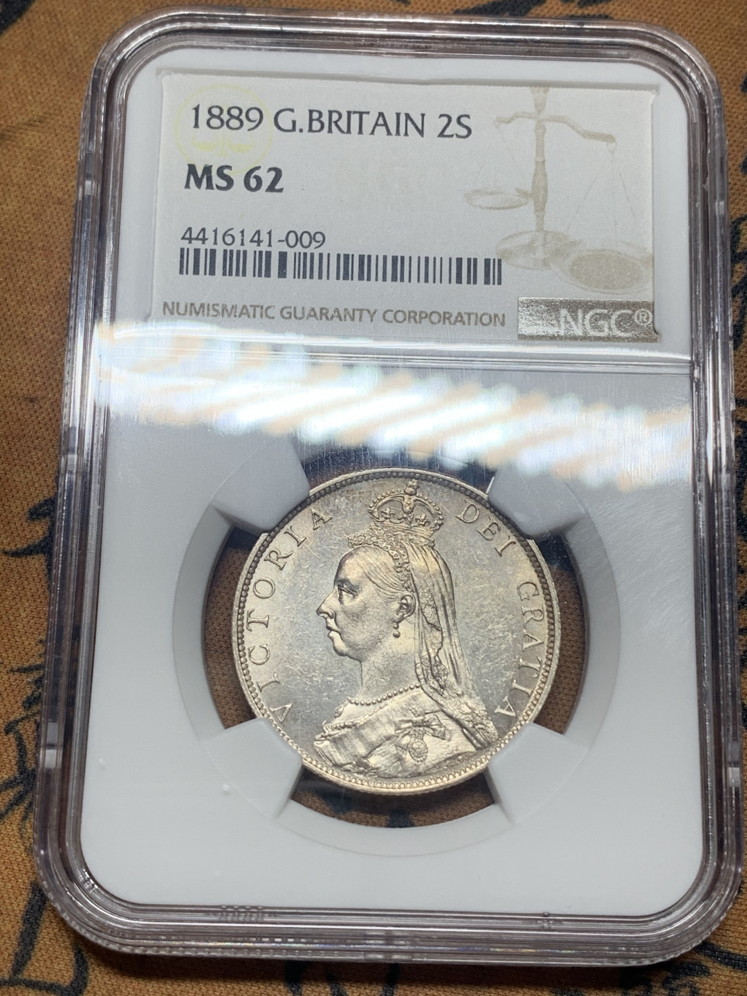 《竞宝斋》钱币微拍-第26场 元旦特刊（全场顺丰包邮） NGC MS62 英国1889年维多利亚2先令（福林）NGC编号：白净车轮光