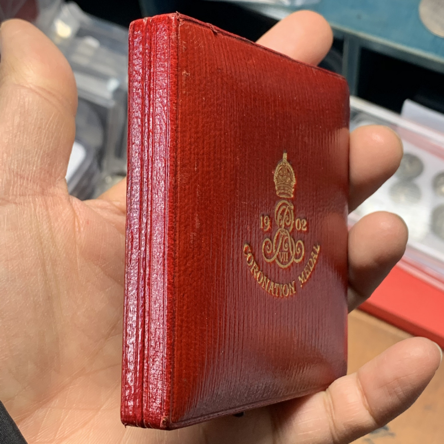 《竞宝斋》钱币微拍-第26场 元旦特刊（全场顺丰包邮） 原盒 英国1902年 爱德华七世 大铜章 直径56mm 无磕无洗 一流的状态