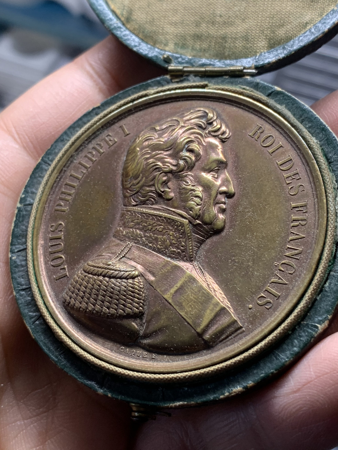 《竞宝斋》钱币微拍-第26场 元旦特刊（全场顺丰包邮） 法国 1840年 菲利普一世像 背面是拿破仑遗嘱 高浮雕大铜章 52MM 带盒子