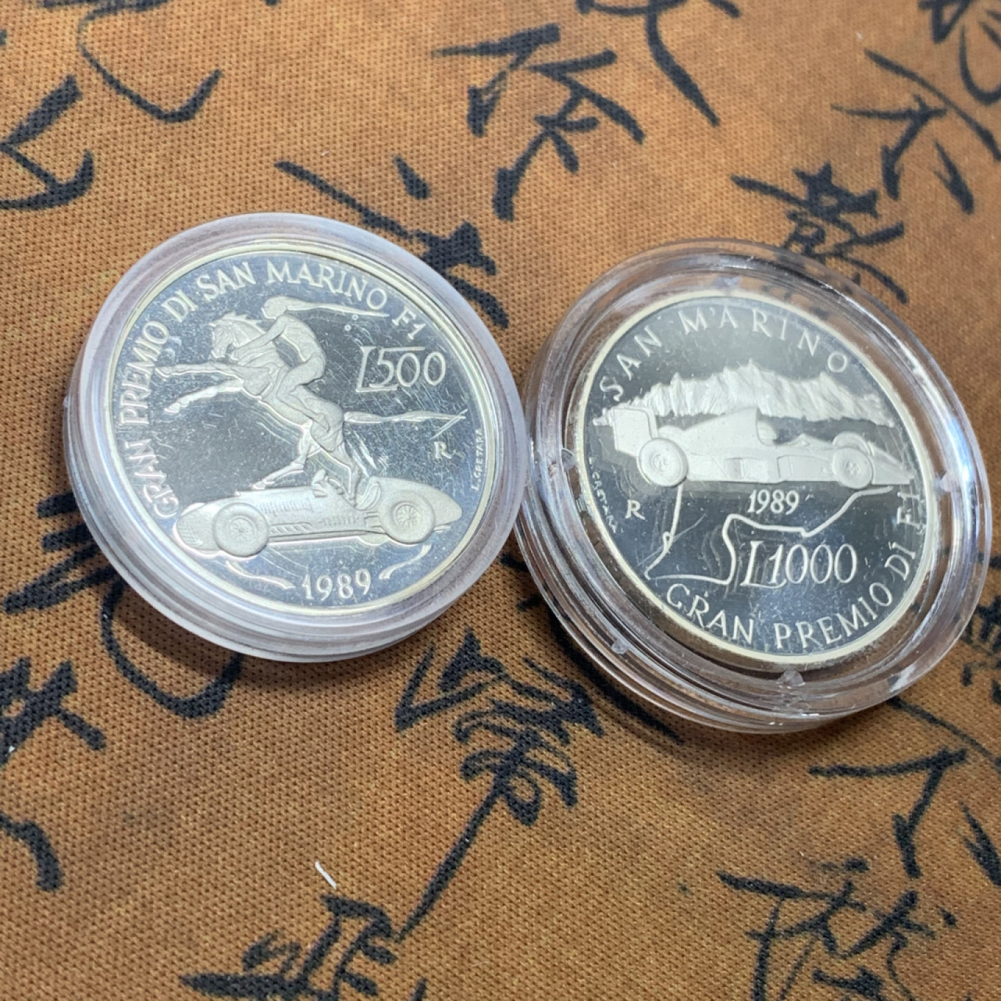 《竞宝斋》钱币微拍-第26场 元旦特刊（全场顺丰包邮） 原盒证书 圣马力诺 1989年 F1方程式赛车大奖赛纪念 500/1000里拉 精制PROOF银币一对 稀少