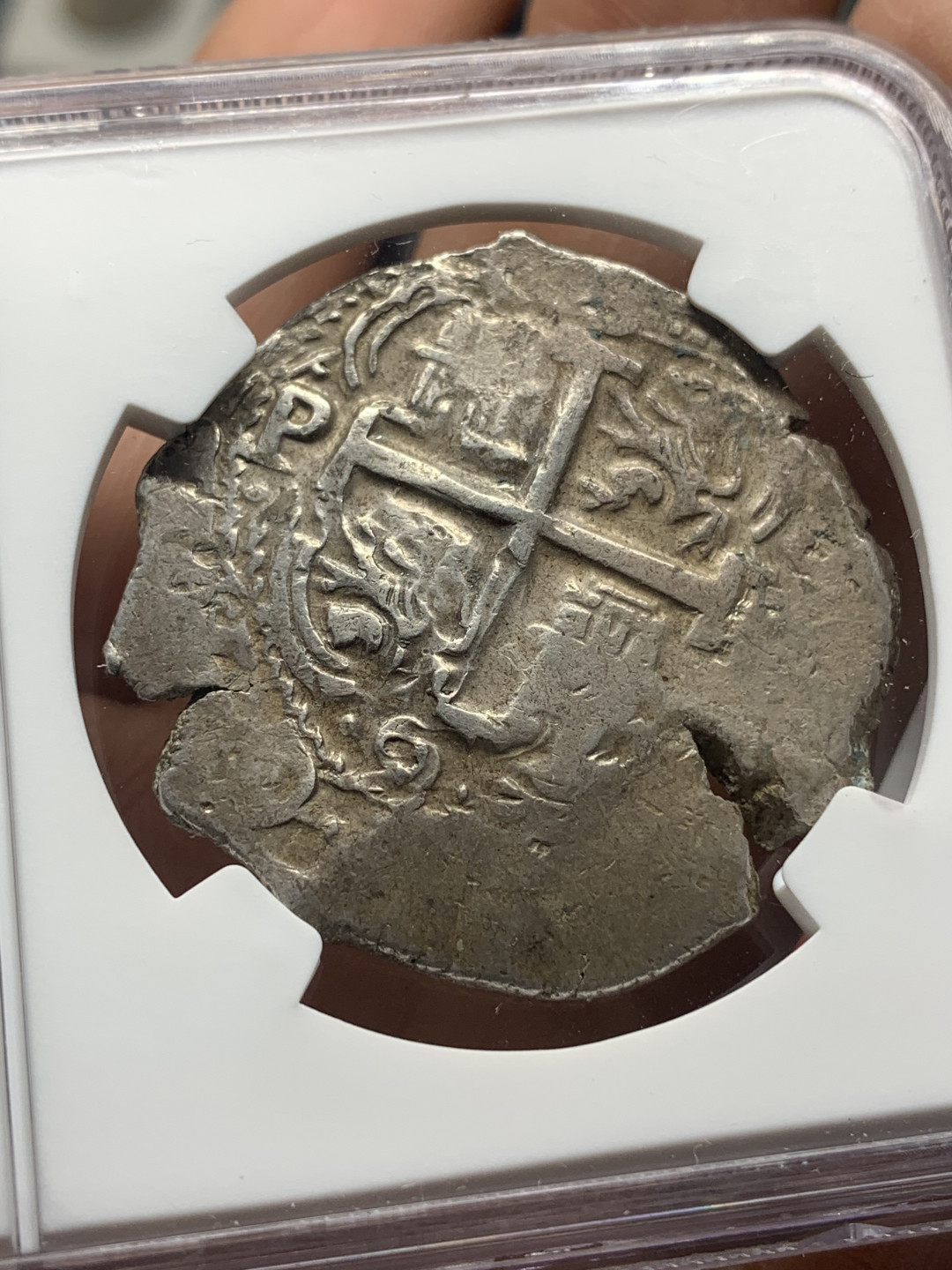 《竞宝斋》钱币微拍-第26场 元旦特刊（全场顺丰包邮） 唯一冠军 NGC-AU53 西属玻利维亚 1693-VR 卡洛斯二世 8R 手打币 年份厂名清晰打制深俊 一步到位品相