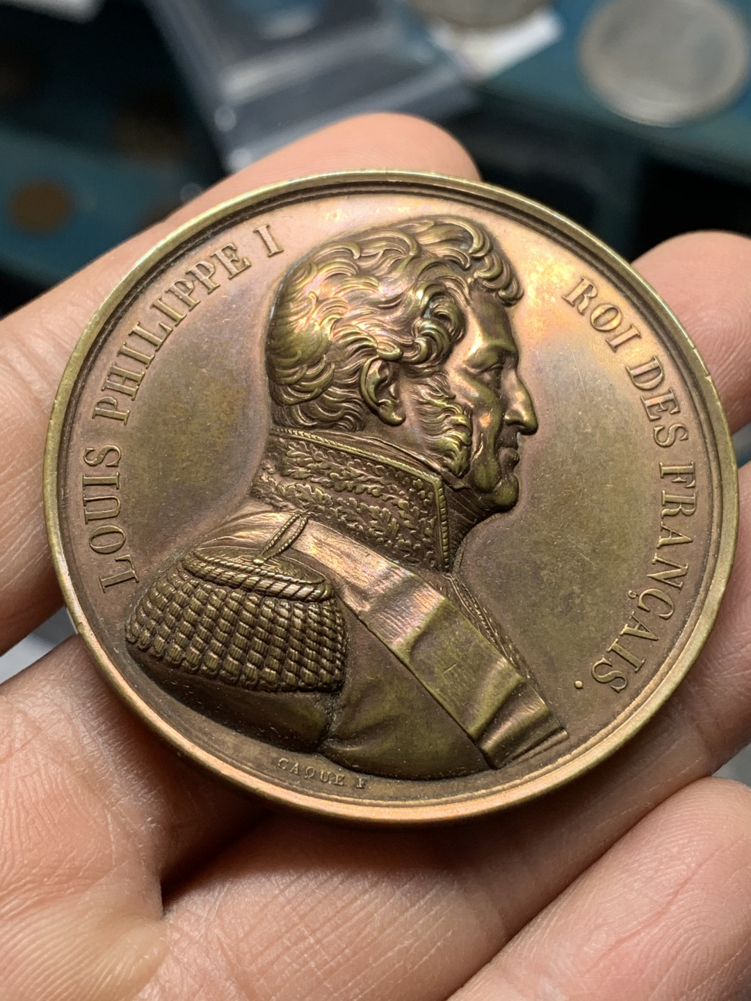 《竞宝斋》钱币微拍-第26场 元旦特刊（全场顺丰包邮） 法国 1840年 菲利普一世像 背面是拿破仑遗嘱 高浮雕大铜章 52MM 带盒子