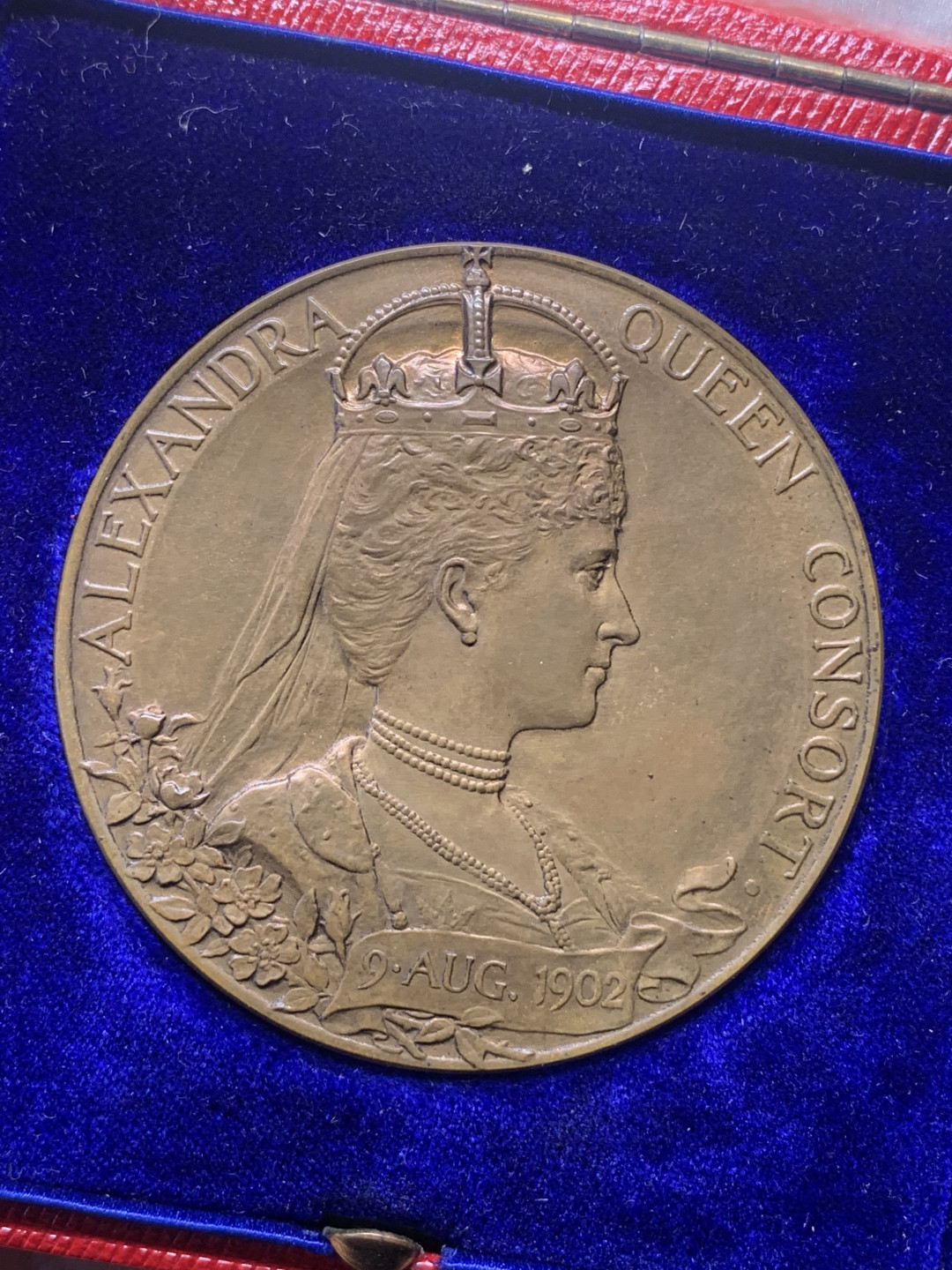 《竞宝斋》钱币微拍-第26场 元旦特刊（全场顺丰包邮） 原盒 英国1902年 爱德华七世 大铜章 直径56mm 无磕无洗 一流的状态