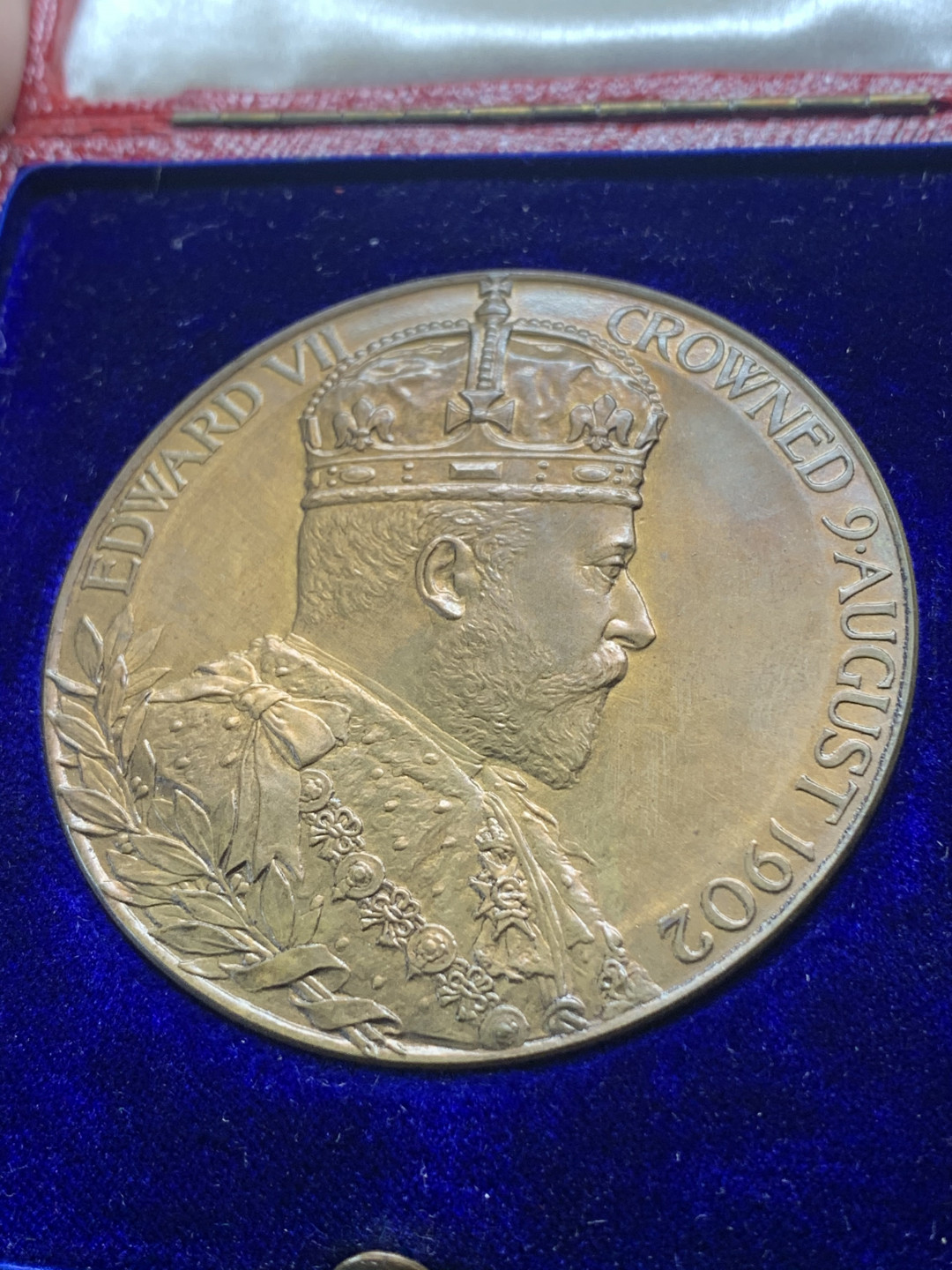 《竞宝斋》钱币微拍-第26场 元旦特刊（全场顺丰包邮） 原盒 英国1902年 爱德华七世 大铜章 直径56mm 无磕无洗 一流的状态