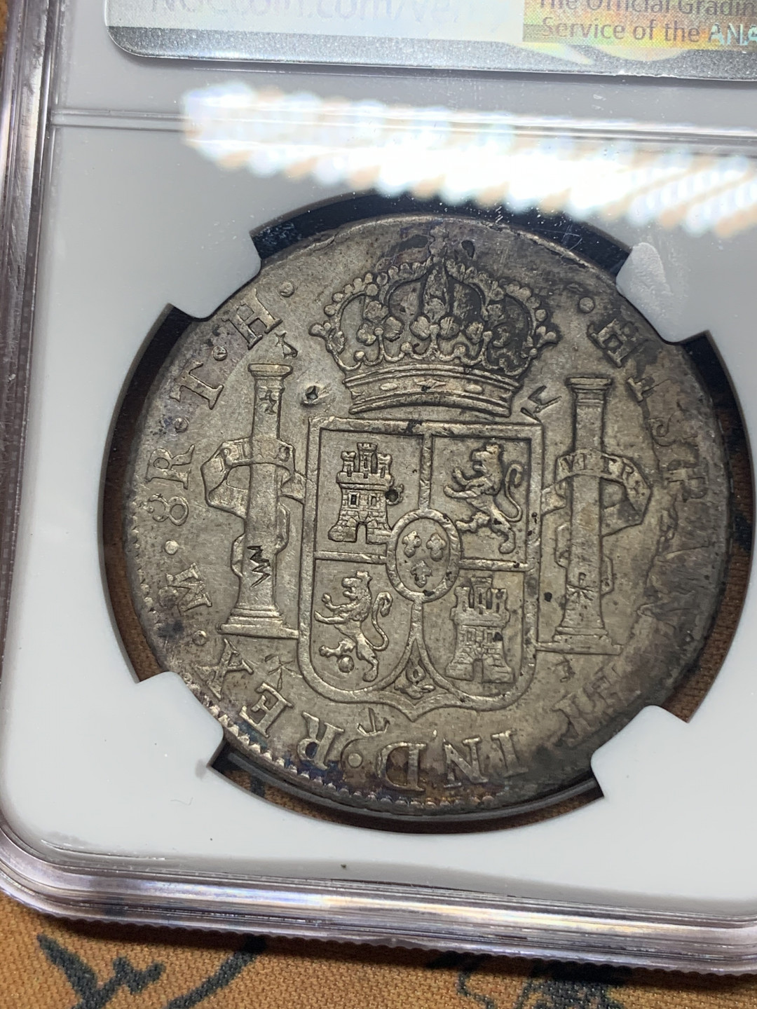 《竞宝斋》钱币微拍-第26场 元旦特刊（全场顺丰包邮） NGC 评级 1805 年 墨西哥 卡四 双柱 8R 大银币 味道不错，有戳，品见图