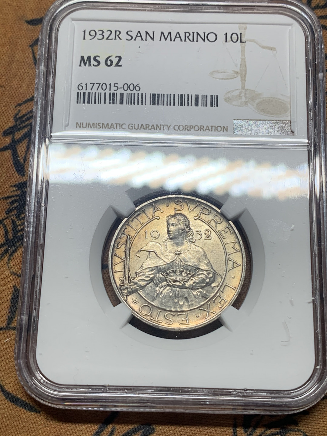 《竞宝斋》钱币微拍-第26场 元旦特刊（全场顺丰包邮） NGC-MS62 圣马力诺 1932年 圣阿加莎持剑半身像 10里拉 原光好品银币 能上MS的少见