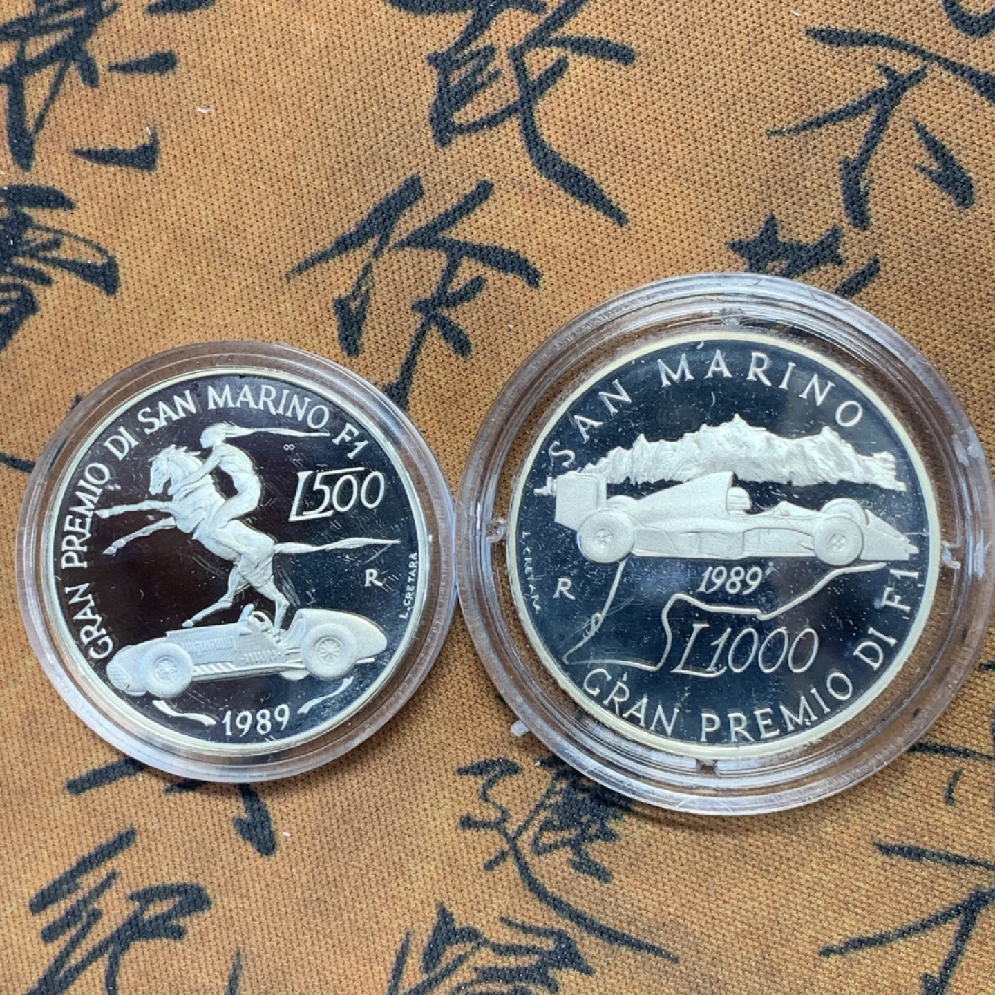 《竞宝斋》钱币微拍-第26场 元旦特刊（全场顺丰包邮） 原盒证书 圣马力诺 1989年 F1方程式赛车大奖赛纪念 500/1000里拉 精制PROOF银币一对 稀少