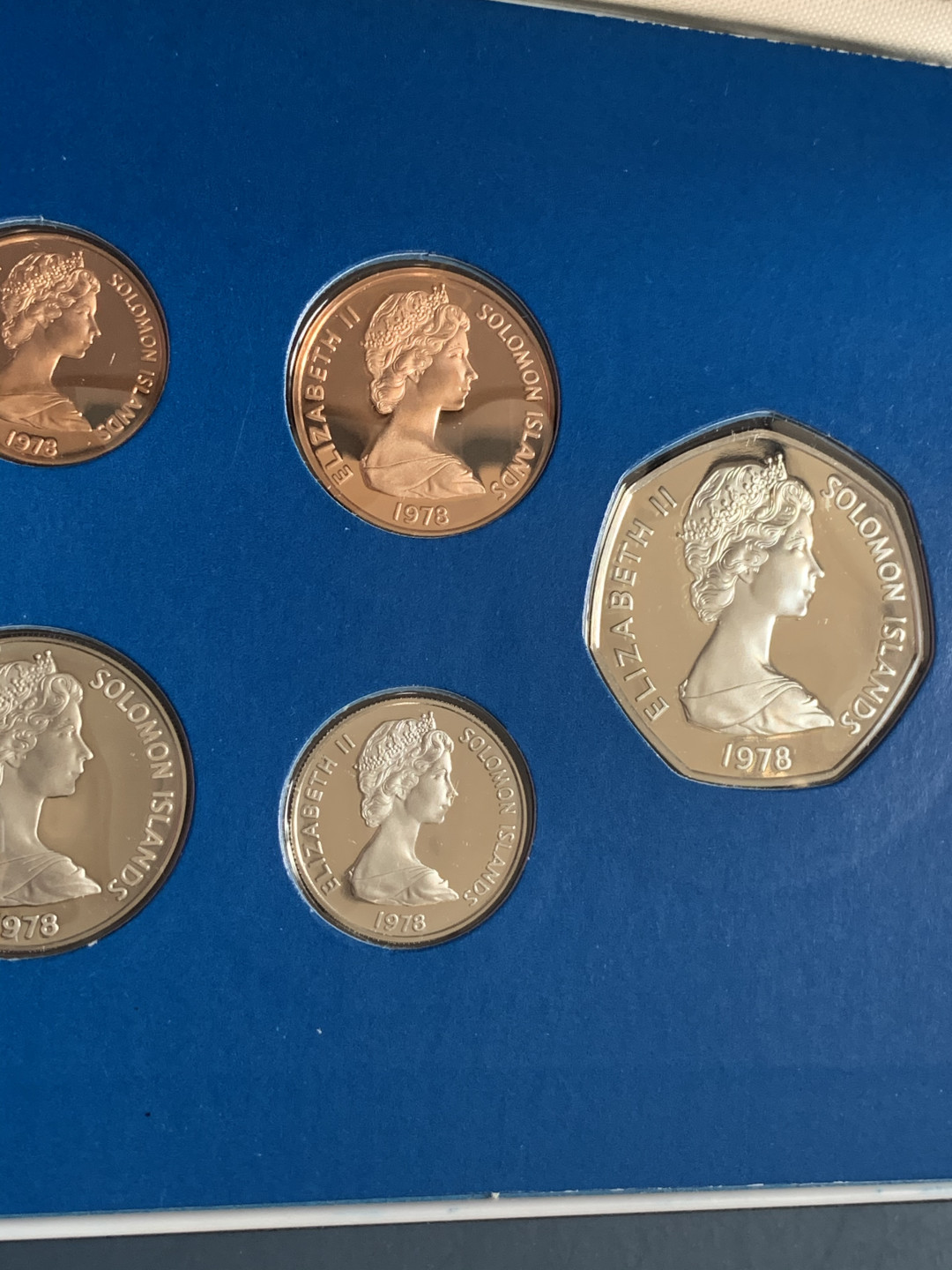 《竞宝斋》钱币微拍-第26场 元旦特刊（全场顺丰包邮） 原盒证书 所罗门1978年 7枚套精制币 5元面值是925大银 富兰克林造币厂 发型量5122套 少见
