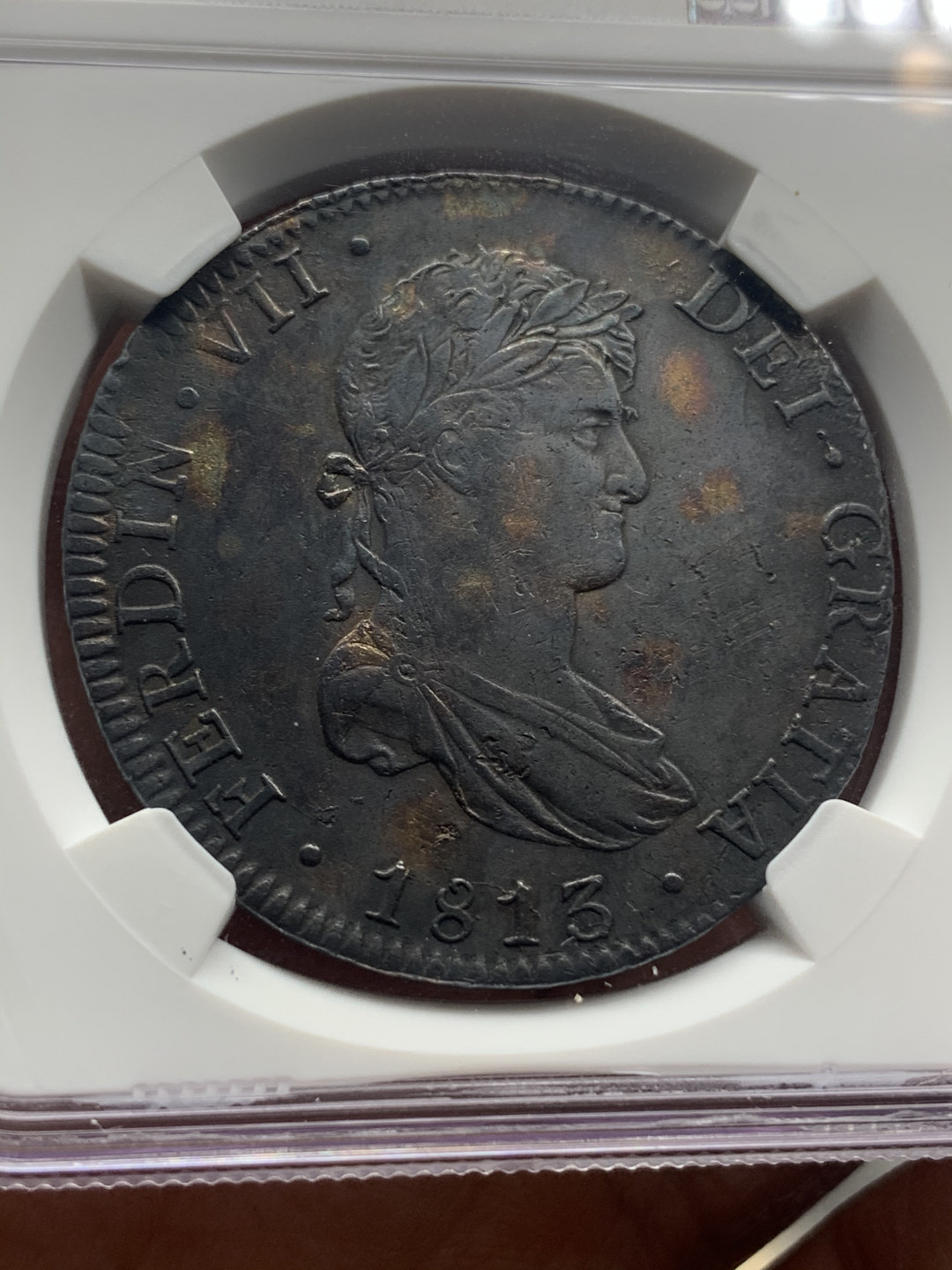 《竞宝斋》钱币微拍-第26场 元旦特刊（全场顺丰包邮） 1813年西属墨西哥费迪南七世双柱8R，NGC评级XFD 无戳好品