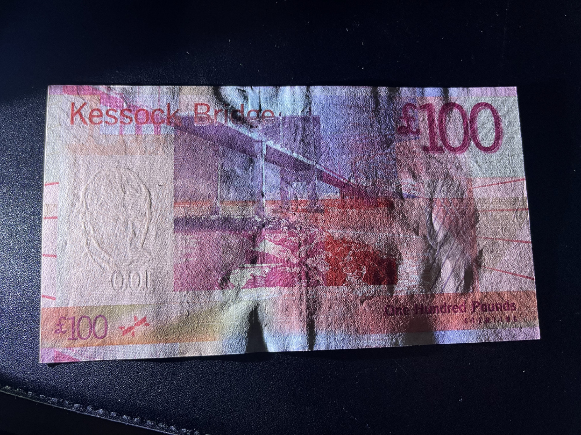 🌟2022新年第二拍《外钞收藏家》第一百六十期拍卖（本期81件） 2014年苏格兰100镑 无47靓号 全新 安全线旁边有疑似安全线压出的印