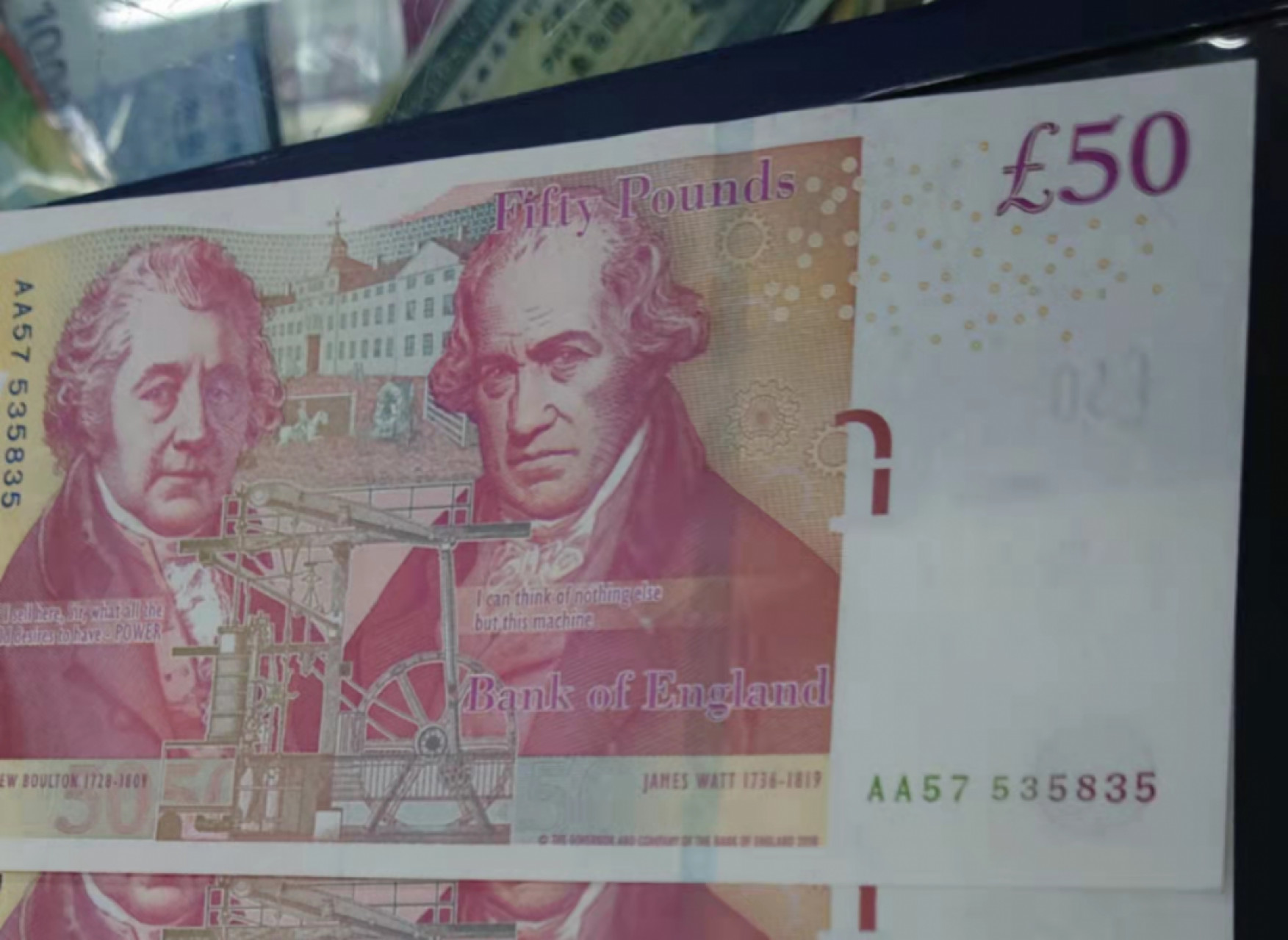 1.10晚群里有新品看下方预告群里先卖【囧羊收藏】精选微拍第44期暨2022年第一期  世界钱币精选 2010年英国F序列50镑 AA冠全程无4 全新UNC