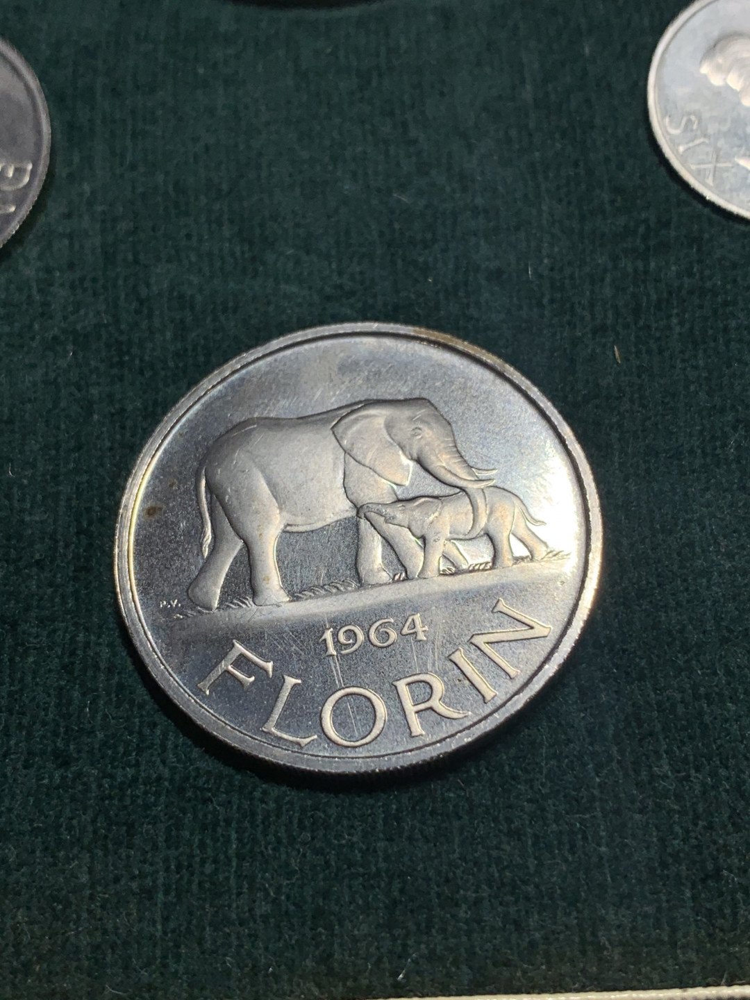 《竞宝斋》第27场-本周日，周一2场连拍（全场顺丰包邮） 1964年 马拉维套币4枚 6便士，1先令，1福林，1/2克朗