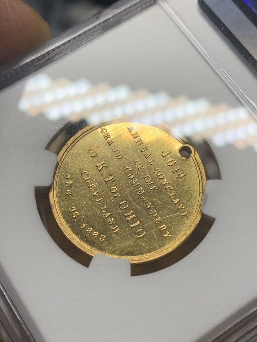 《竞宝斋》第27场-本周日，周一2场连拍（全场顺丰包邮） NGC-MS65DPL 1888年美国镀金奖章 纪念圣殿骑士团俄亥俄年度密会 高分双面小镜子 ngc给章dpl非常不容易 圣殿骑士团的历史可追溯到1119年 十字军东征时期 数据库唯一评级 极稀历史文物章