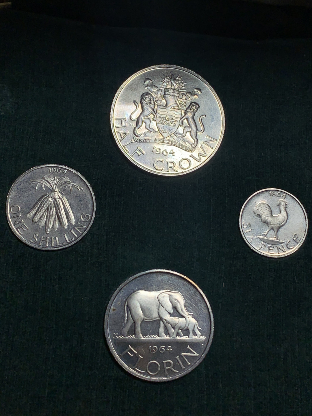 《竞宝斋》第27场-本周日，周一2场连拍（全场顺丰包邮） 1964年 马拉维套币4枚 6便士，1先令，1福林，1/2克朗