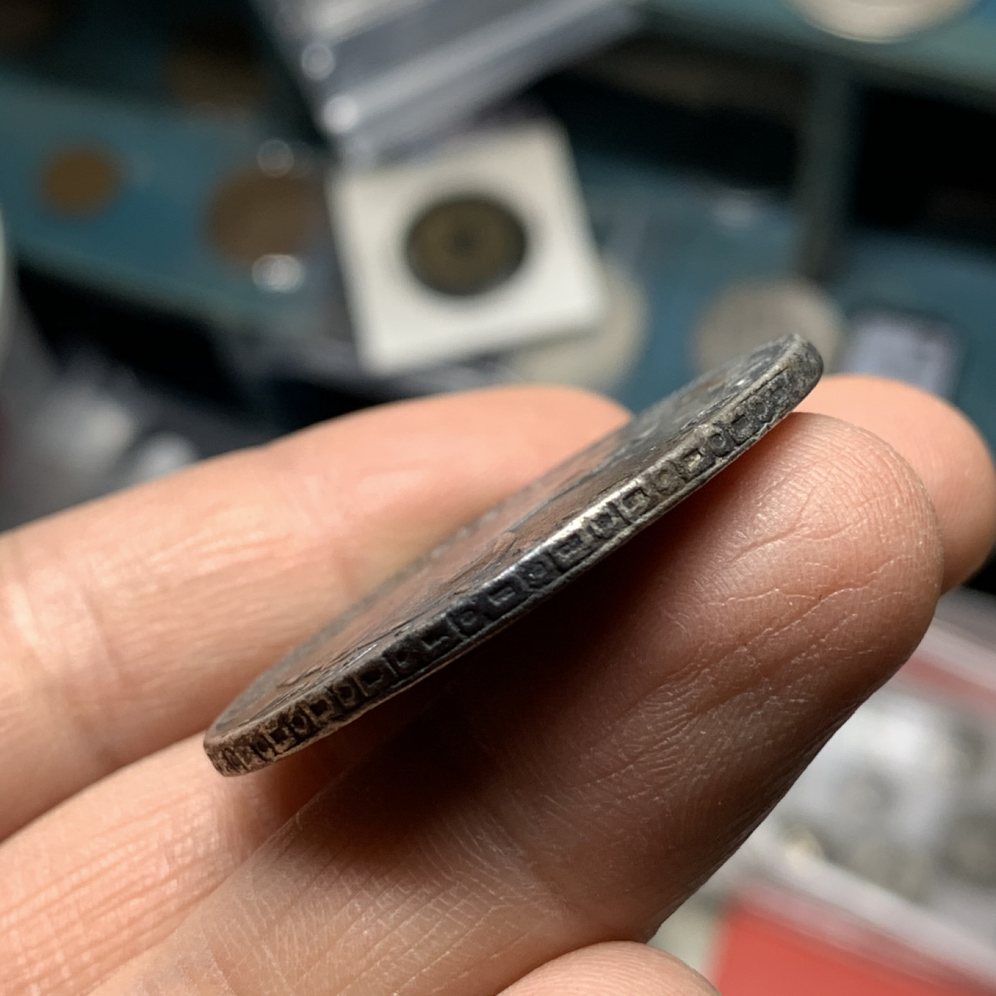 《竞宝斋》第27场-本周日，周一2场连拍（全场顺丰包邮） 西属 墨西哥1797年 卡四 8R 双柱大银币 39.4mm 26.4克 细节见图