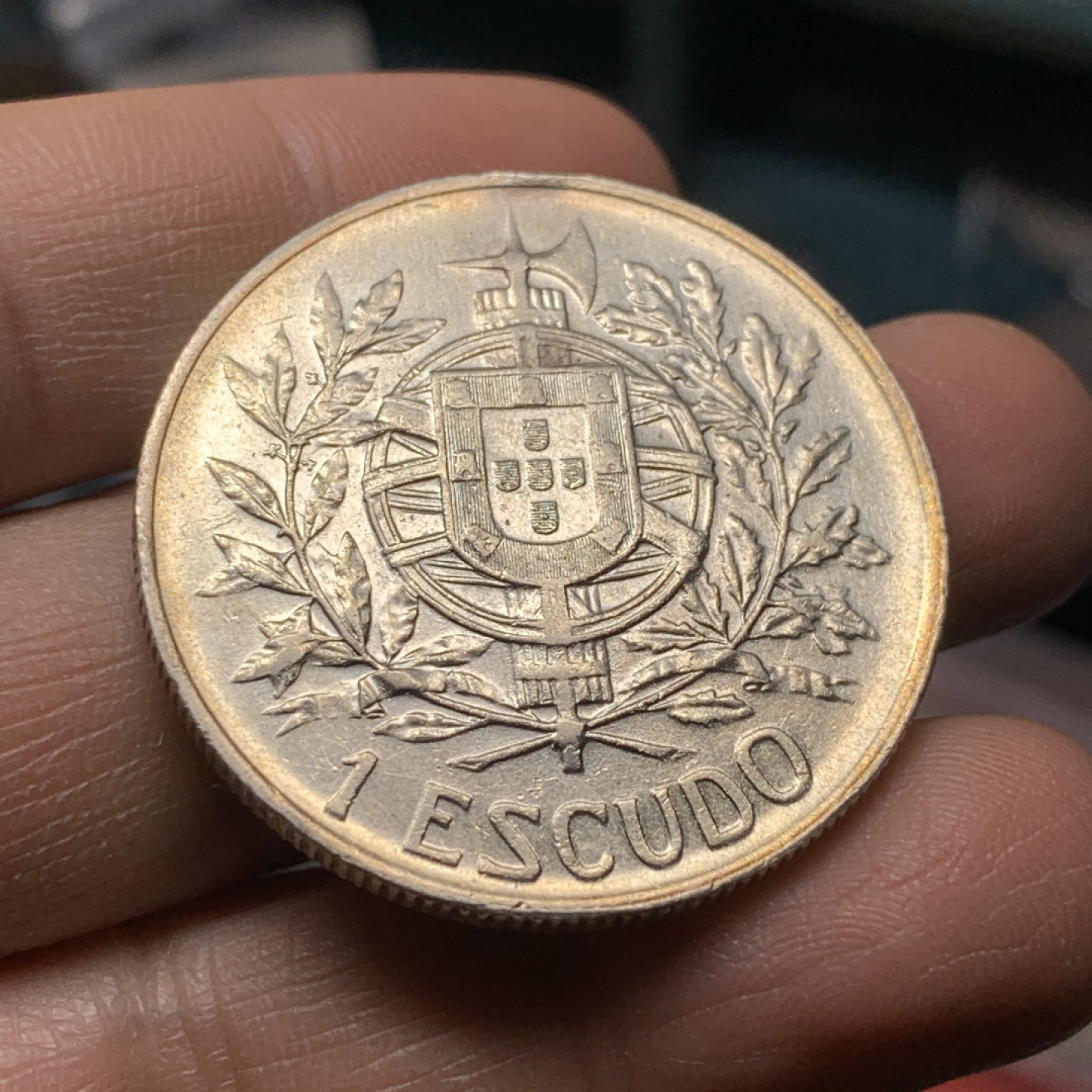 《竞宝斋》第27场-本周日，周一2场连拍（全场顺丰包邮） 葡萄牙1910年 纪念共和国诞生1埃斯库多大银币