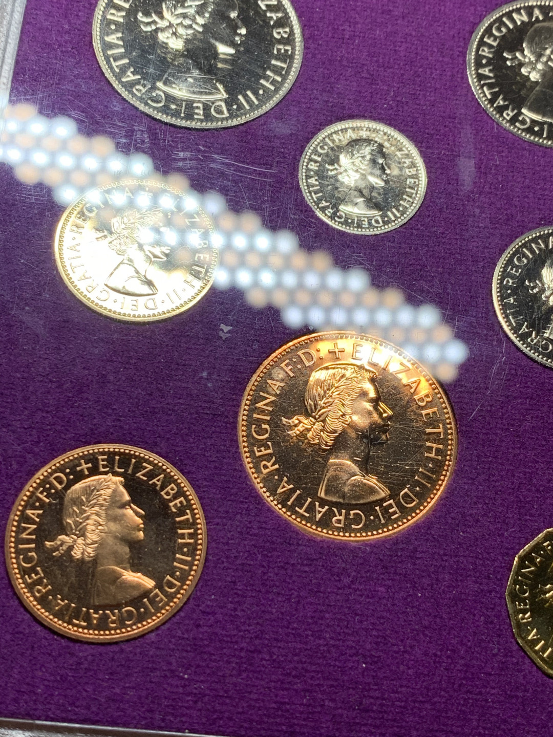 《竞宝斋》第27场-本周日，周一2场连拍（全场顺丰包邮） 英国 1970年 皇家铸币厂套币 十进制改革 伊丽莎白二世青年头像版 共9枚 带原封装与包装