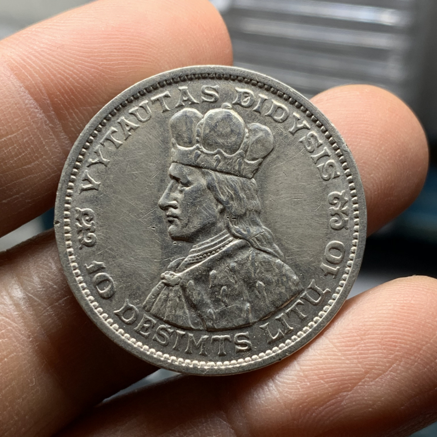 《竞宝斋》第27场-本周日，周一2场连拍（全场顺丰包邮） 立陶宛 1936年 10立特 骑马银币 18克，32.2mm直径 接近后期泰勒规格