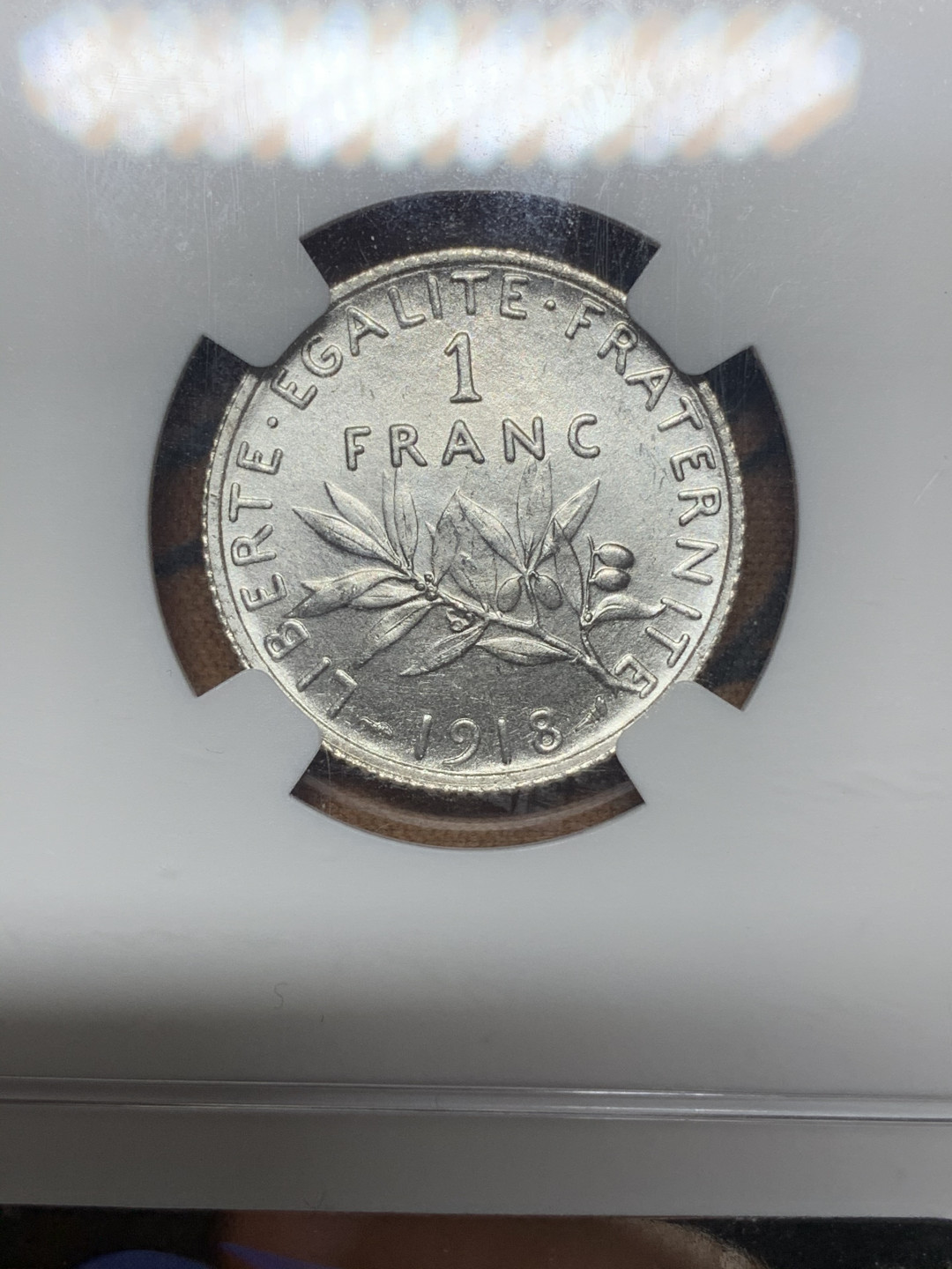 《竞宝斋》第27场-本周日，周一2场连拍（全场顺丰包邮） NGC-MS63 法国 1918年 播种1法郎