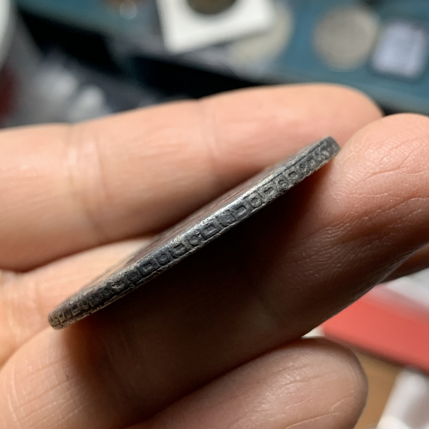 《竞宝斋》第27场-本周日，周一2场连拍（全场顺丰包邮） 西属 墨西哥1798年 卡四 8R 双柱大银币39.8mm 26.2克 细节见图