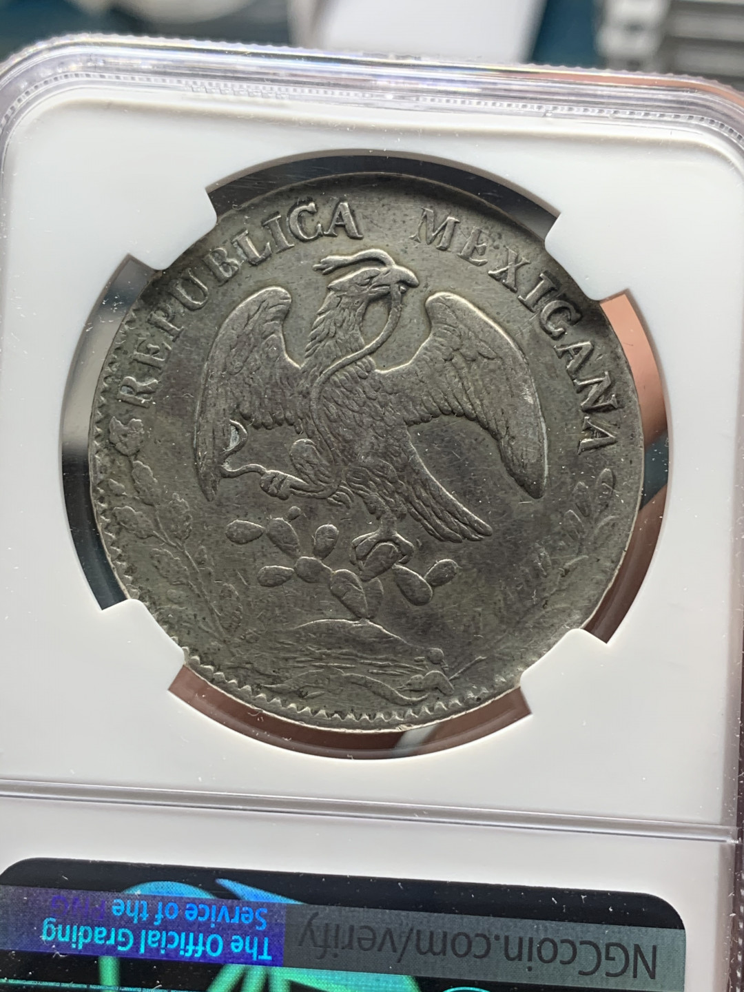 《竞宝斋》第27场-本周日，周一2场连拍（全场顺丰包邮） NGC-XFD  墨西哥 1885年 8 里亚尔  杜兰戈厂  银币     原味Do厂老鹰