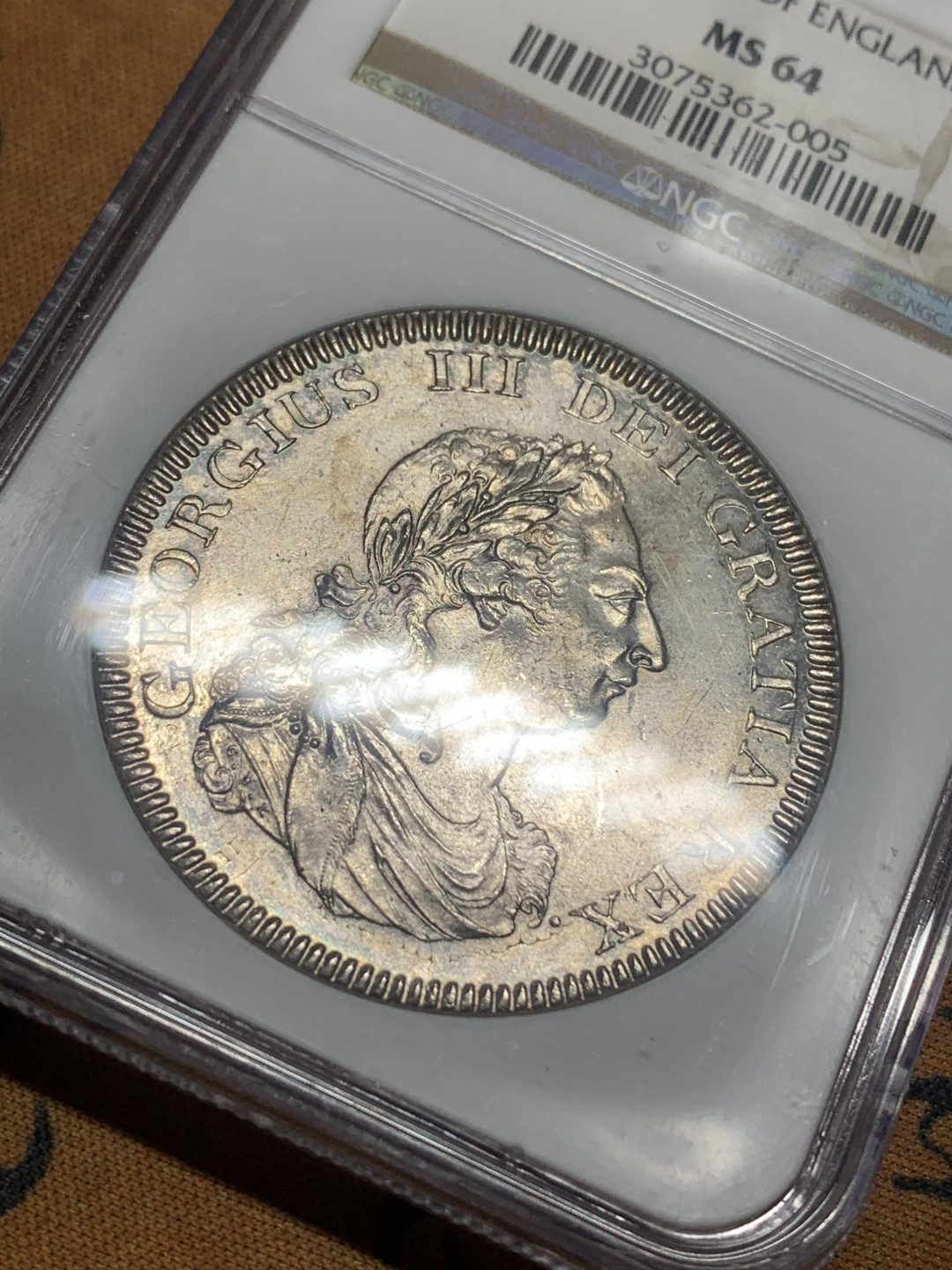 《竞宝斋》第27场-本周日，周一2场连拍（全场顺丰包邮） NGC-MS64 英国 1804年 英格兰银行5先令 银币 以西班牙双柱银币为币胚，64分一道坎很难见到！